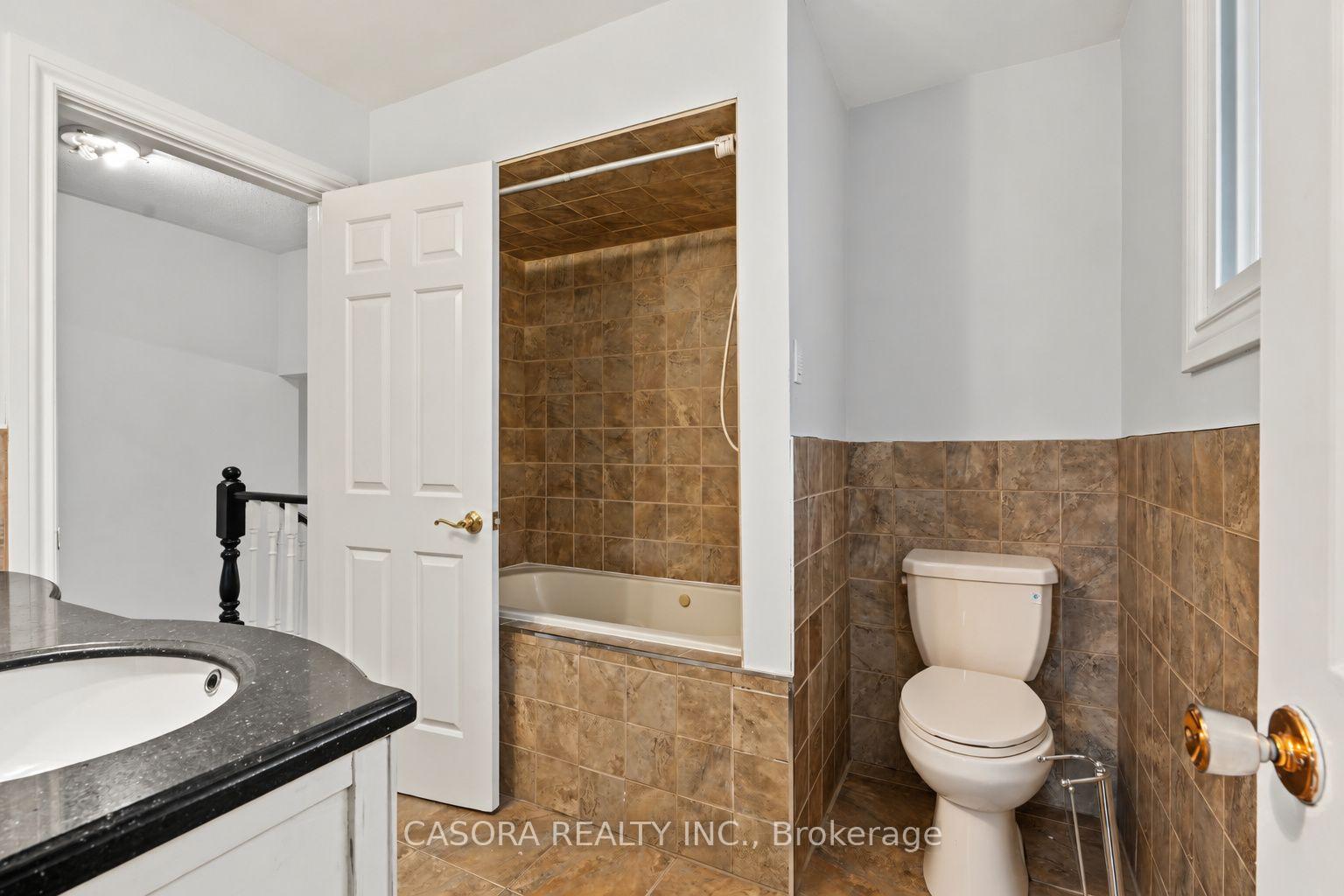 Photo 15 of 8 Valanna Court, Hamilton, Gurnett — HOMEH