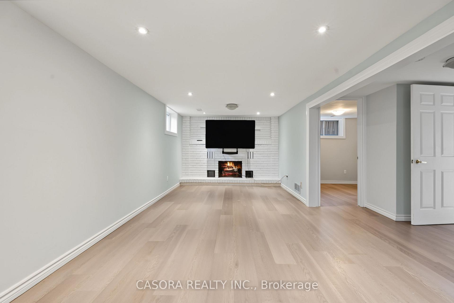 Photo 26 of 8 Valanna Court, Hamilton, Gurnett — HOMEH