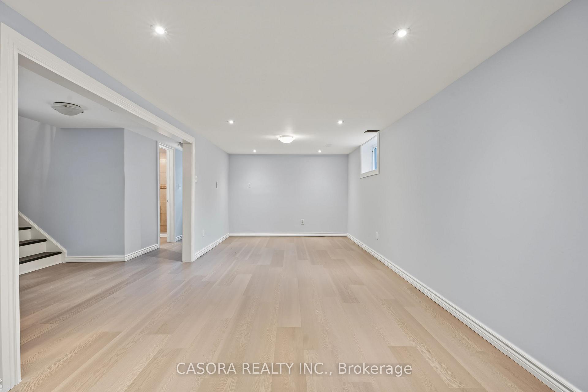 Photo 27 of 8 Valanna Court, Hamilton, Gurnett — HOMEH