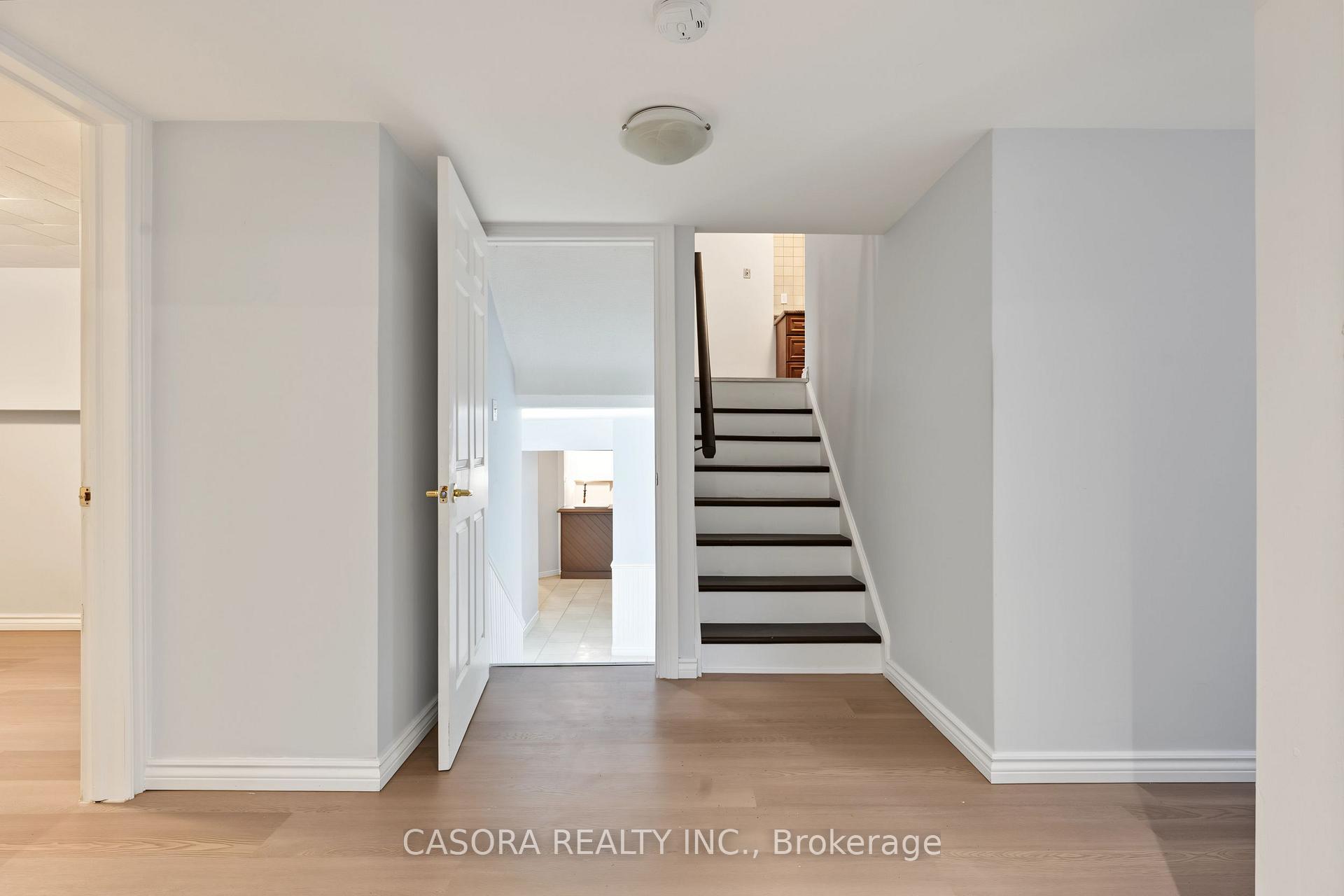 Photo 30 of 8 Valanna Court, Hamilton, Gurnett — HOMEH