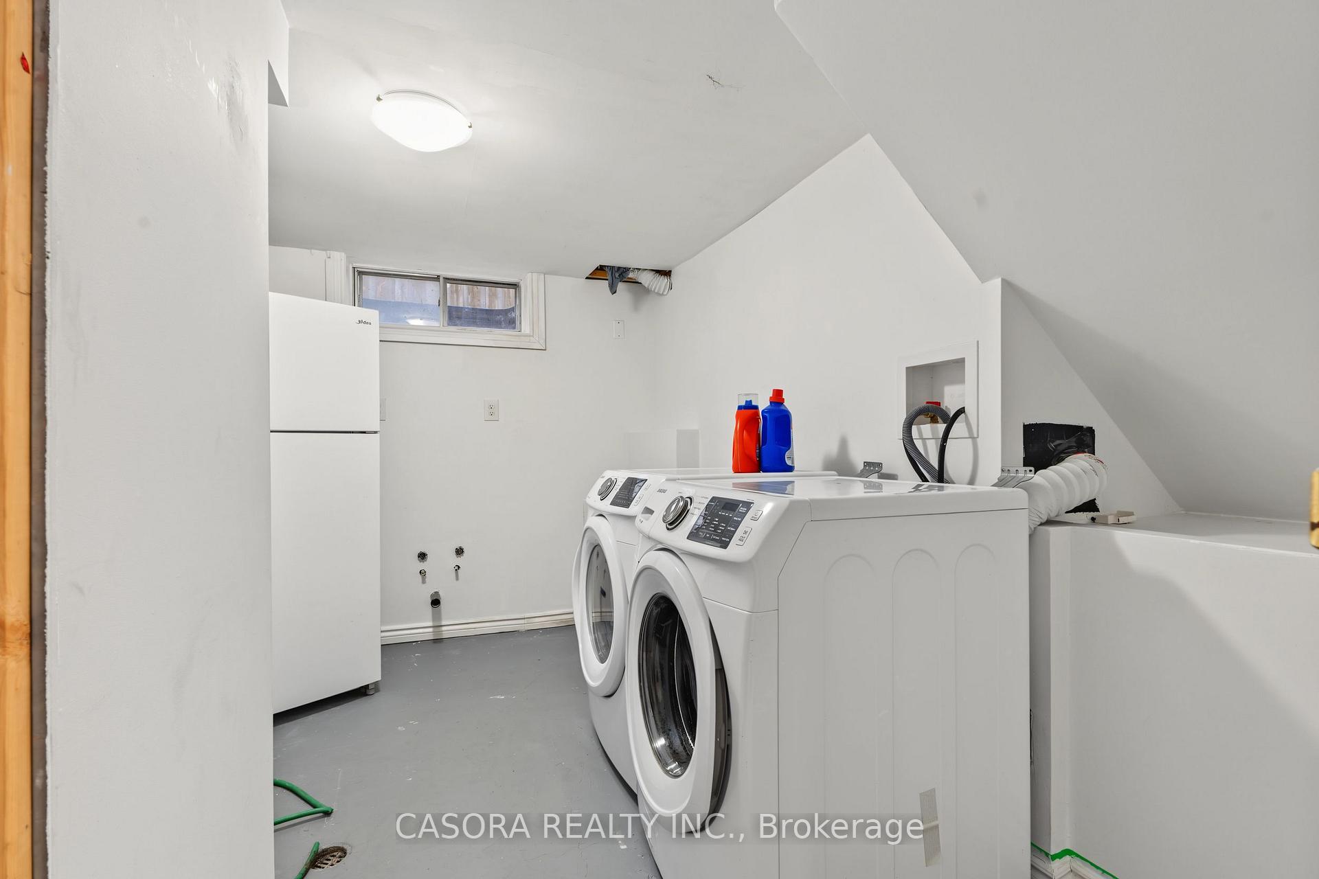 Photo 33 of 8 Valanna Court, Hamilton, Gurnett — HOMEH