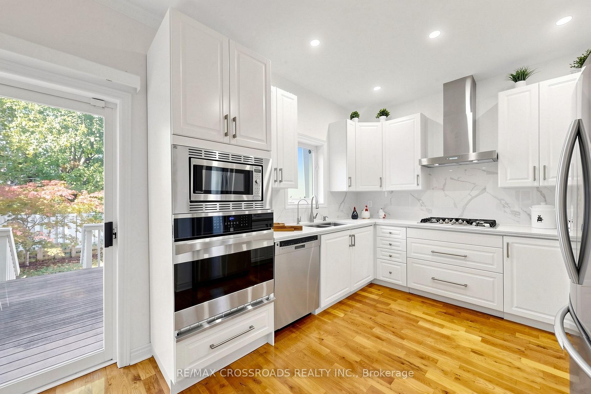 Photo 13 of 74 Romance Drive, Richmond Hill, Rouge Woods — HOMEH