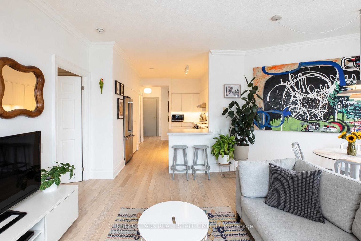 Photo 5 of Unit 609, 115 Richmond Street E, Toronto, Church-Yonge Corridor — HOMEH