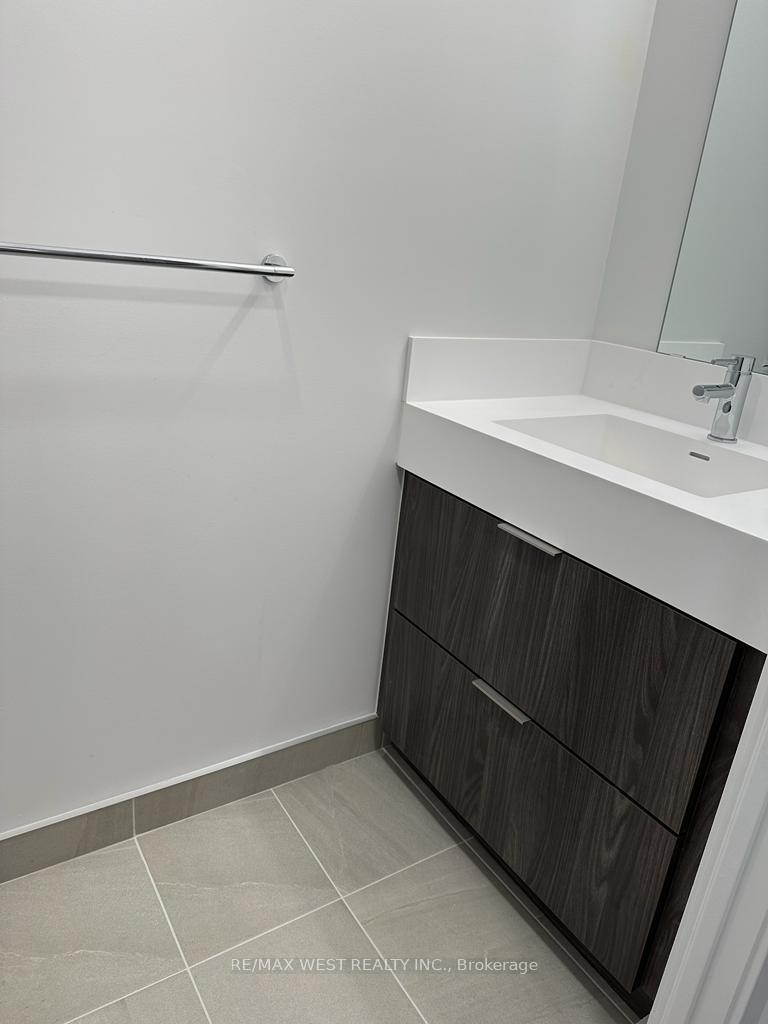 Photo 11 of Unit 706, 130 River Street E, Toronto, Regent Park — HOMEH