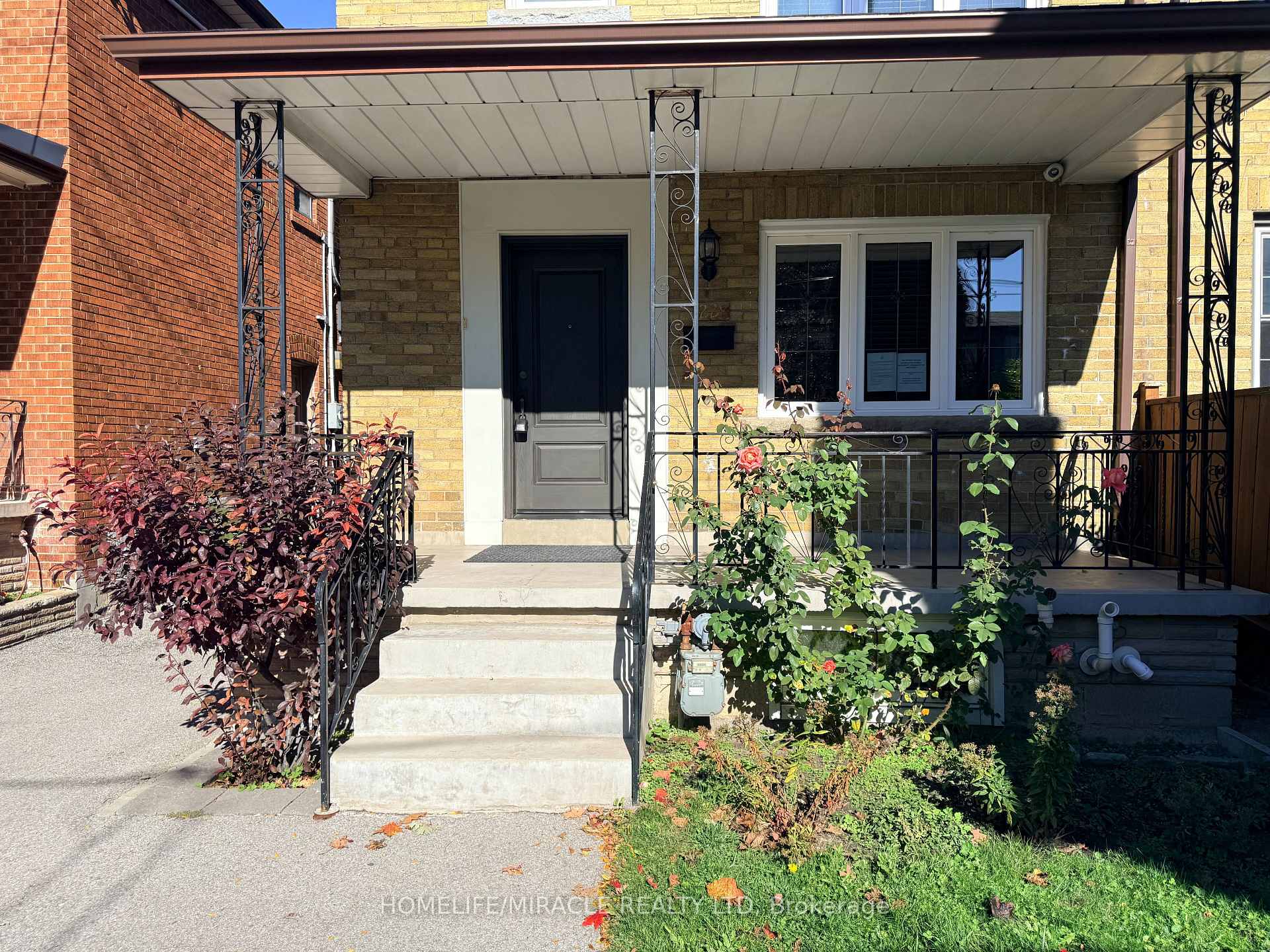 Photo 3 of 228 Browning Avenue, Toronto, Broadview North — HOMEH