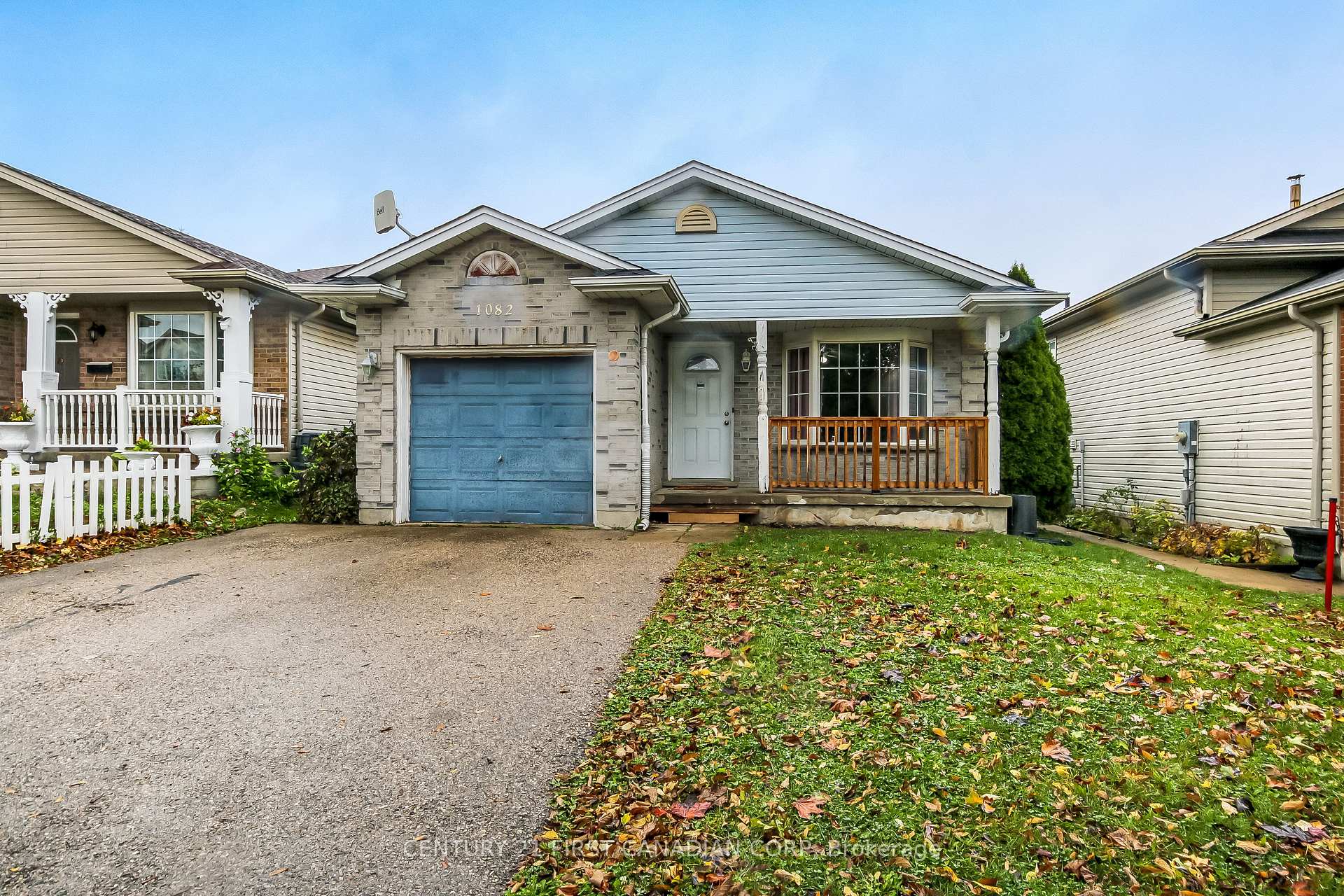 Photo of 1082 Farnsborough Crescent