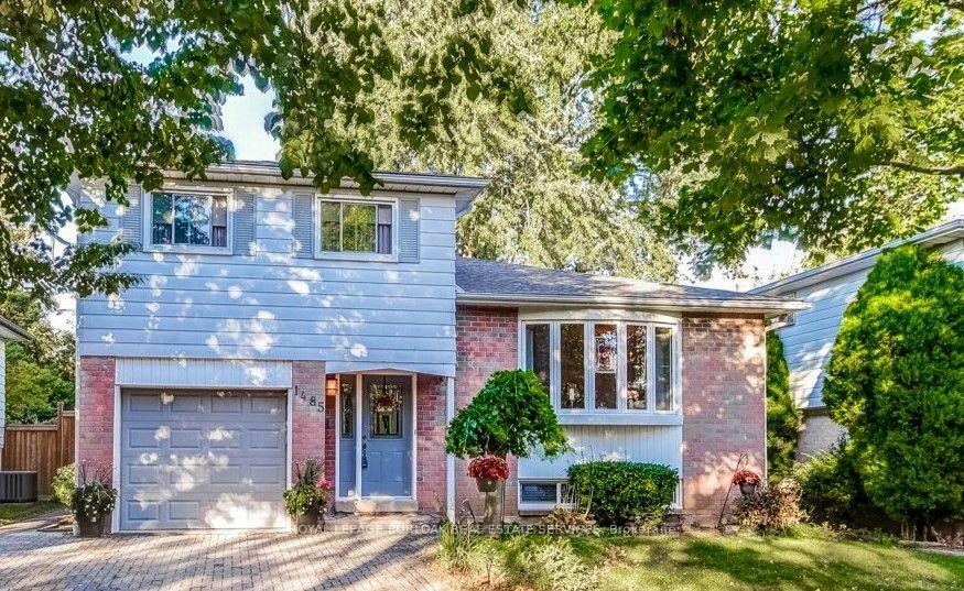 Photo 2 of 1485 Newlands Crescent, Burlington, Palmer — HOMEH