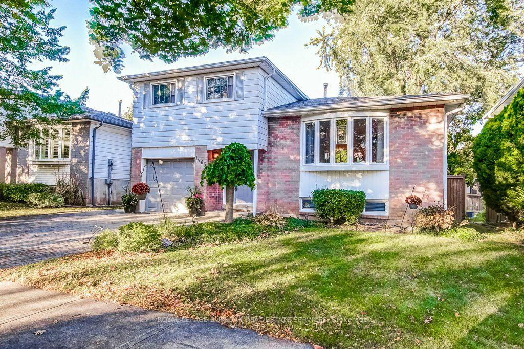Photo 3 of 1485 Newlands Crescent, Burlington, Palmer — HOMEH