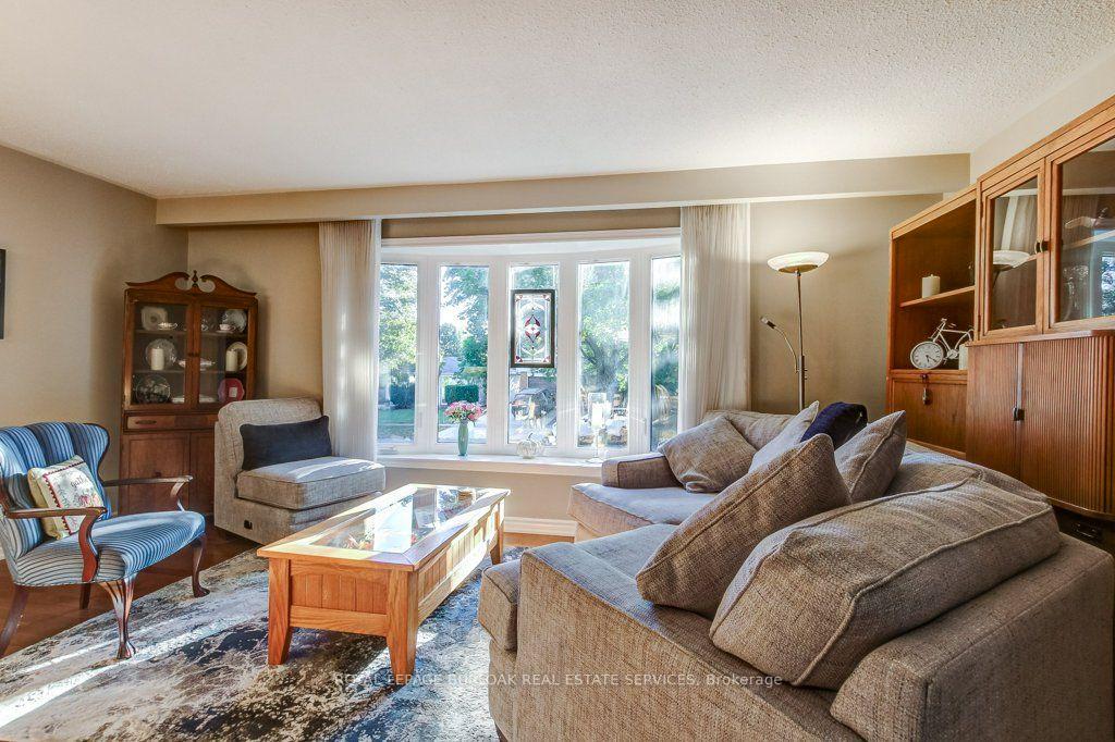 Photo 16 of 1485 Newlands Crescent, Burlington, Palmer — HOMEH