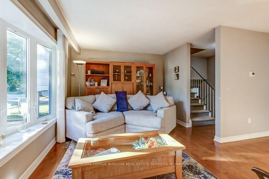 Photo 19 of 1485 Newlands Crescent, Burlington, Palmer — HOMEH