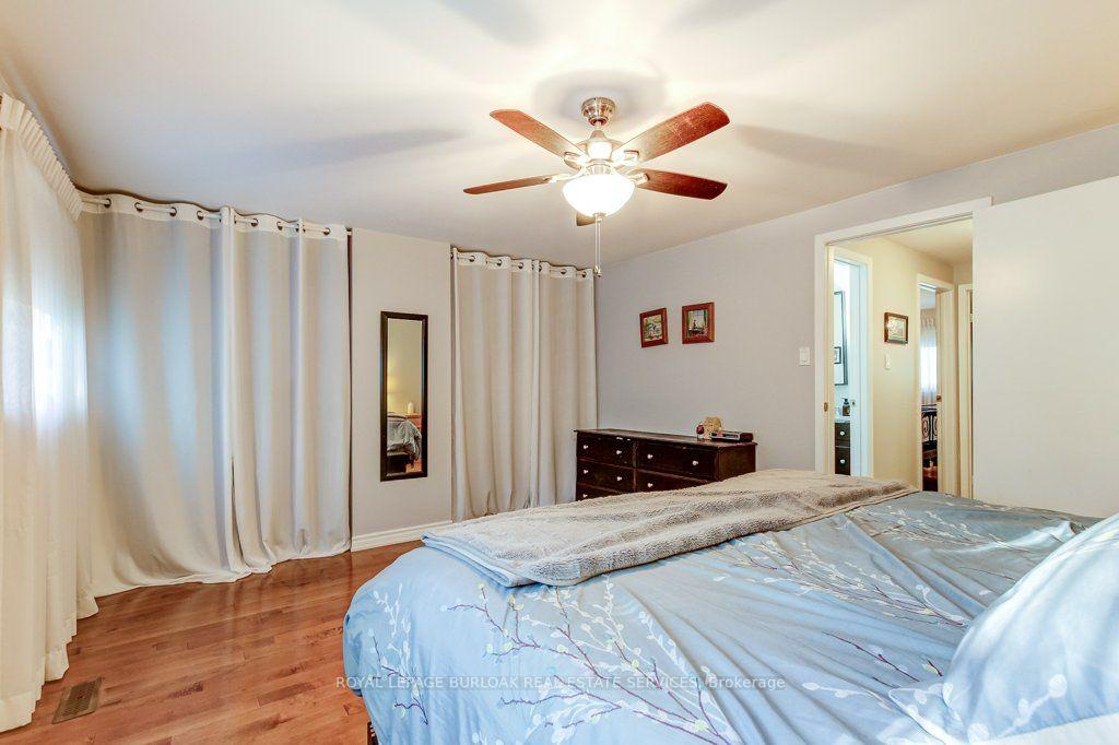 Photo 23 of 1485 Newlands Crescent, Burlington, Palmer — HOMEH