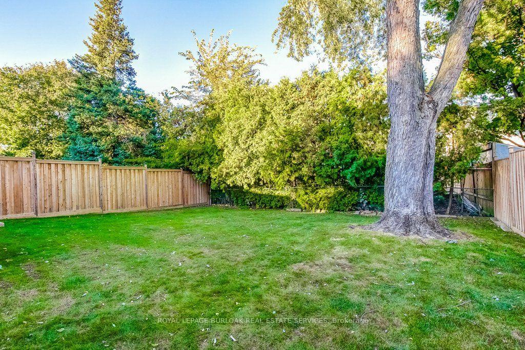 Photo 35 of 1485 Newlands Crescent, Burlington, Palmer — HOMEH