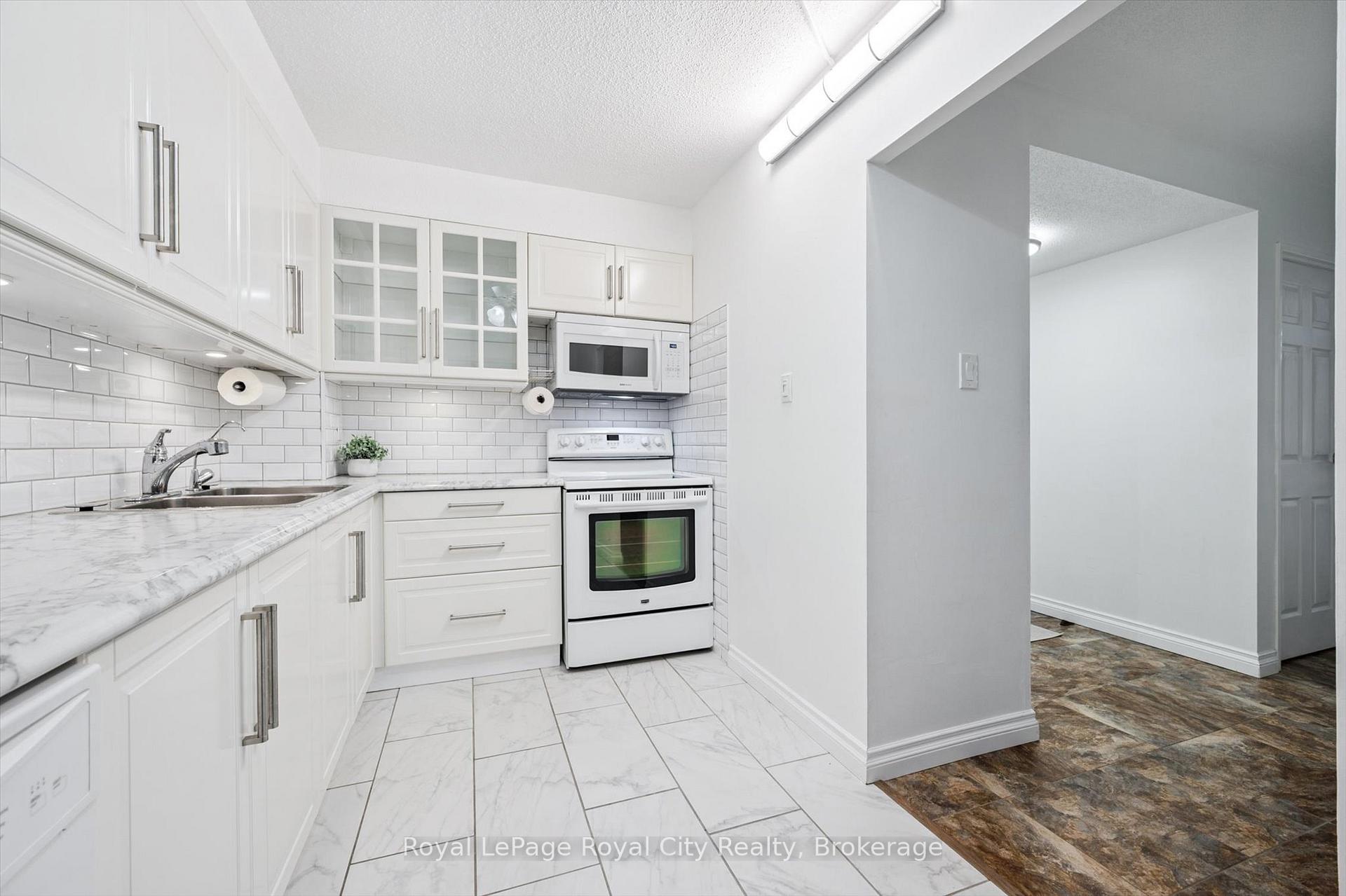 Photo 21 of Unit 607, 93 Westwood Road, Guelph, Willow West/Sugarbush/West Acres — HOMEH