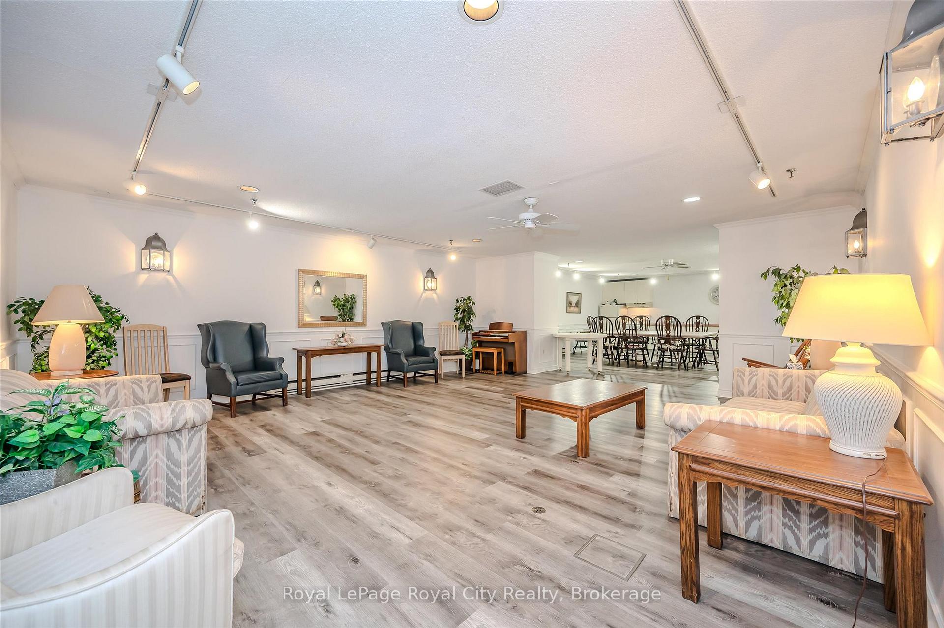 Photo 37 of Unit 607, 93 Westwood Road, Guelph, Willow West/Sugarbush/West Acres — HOMEH