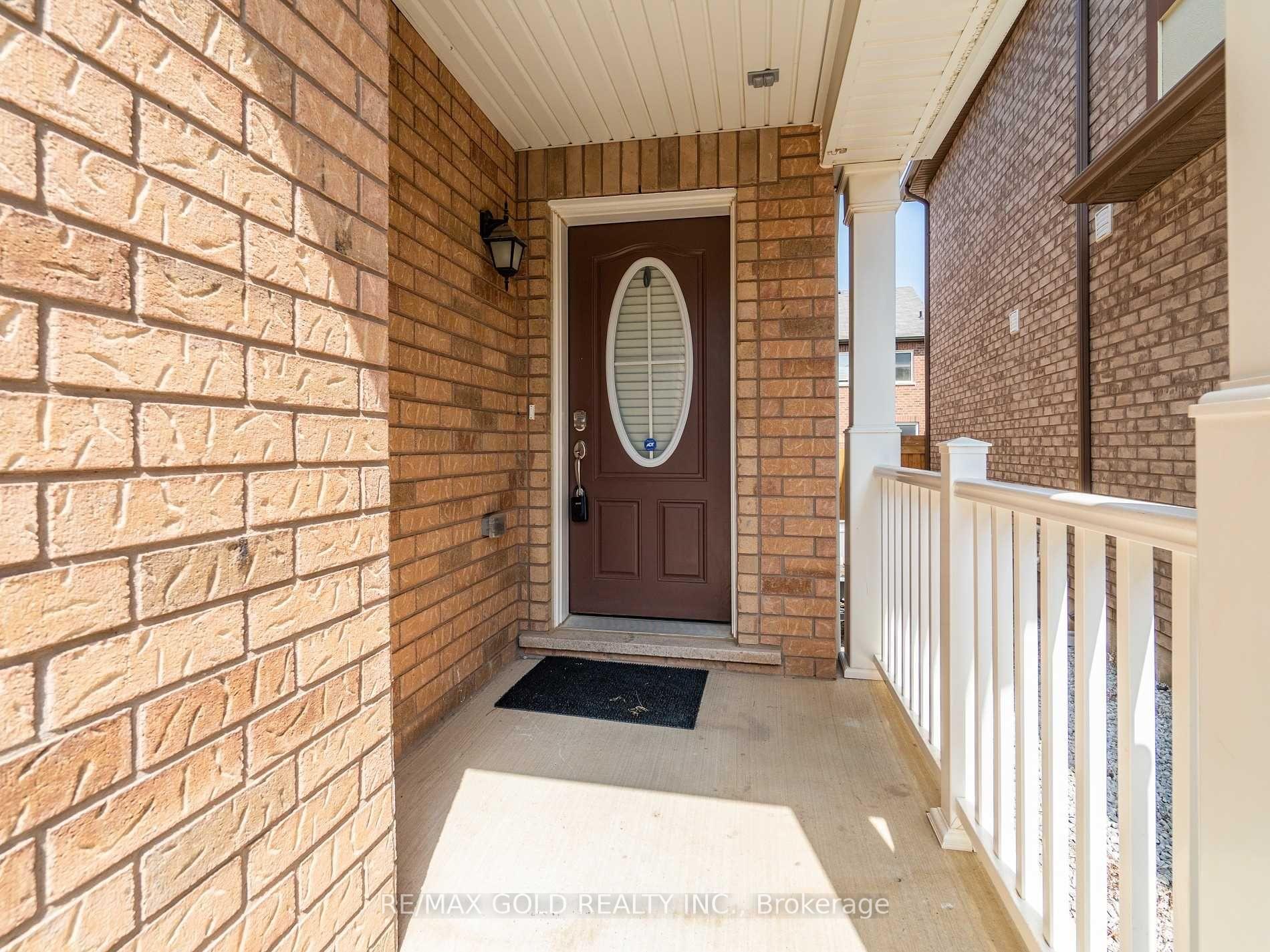 Photo 2 of 102 Leadenhall Road, Brampton, Northwest Brampton — HOMEH
