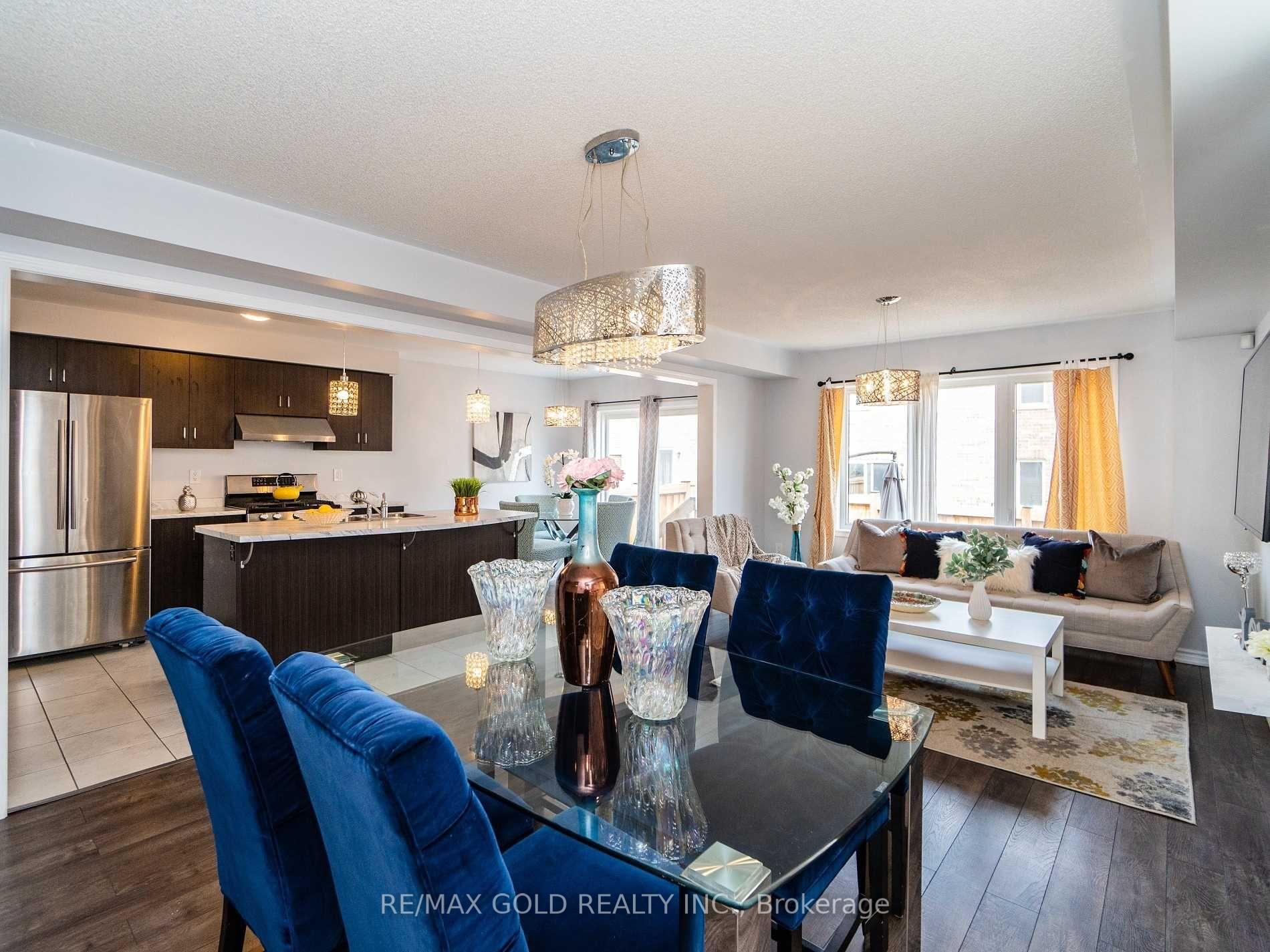 Photo 5 of 102 Leadenhall Road, Brampton, Northwest Brampton — HOMEH