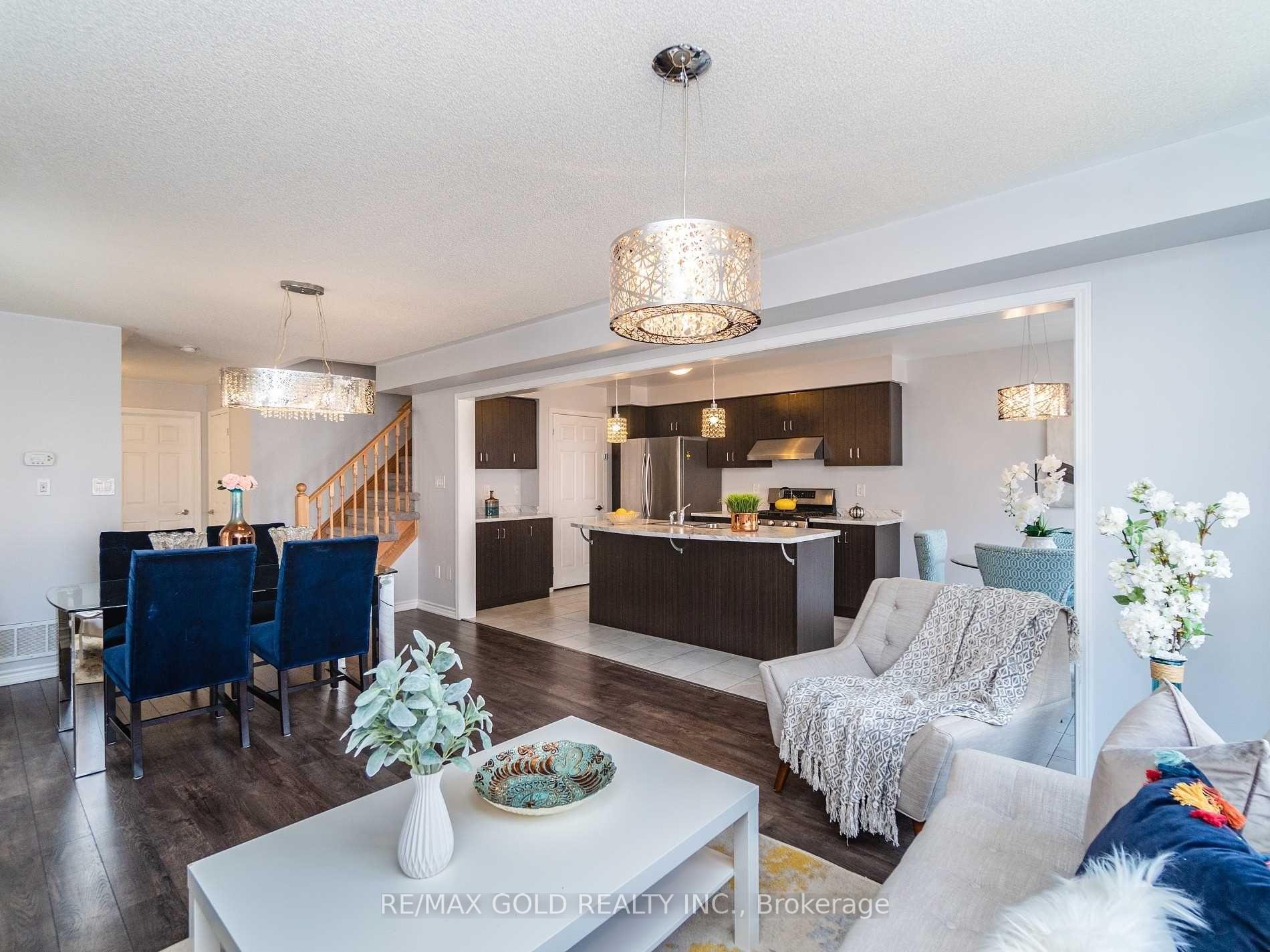 Photo 7 of 102 Leadenhall Road, Brampton, Northwest Brampton — HOMEH
