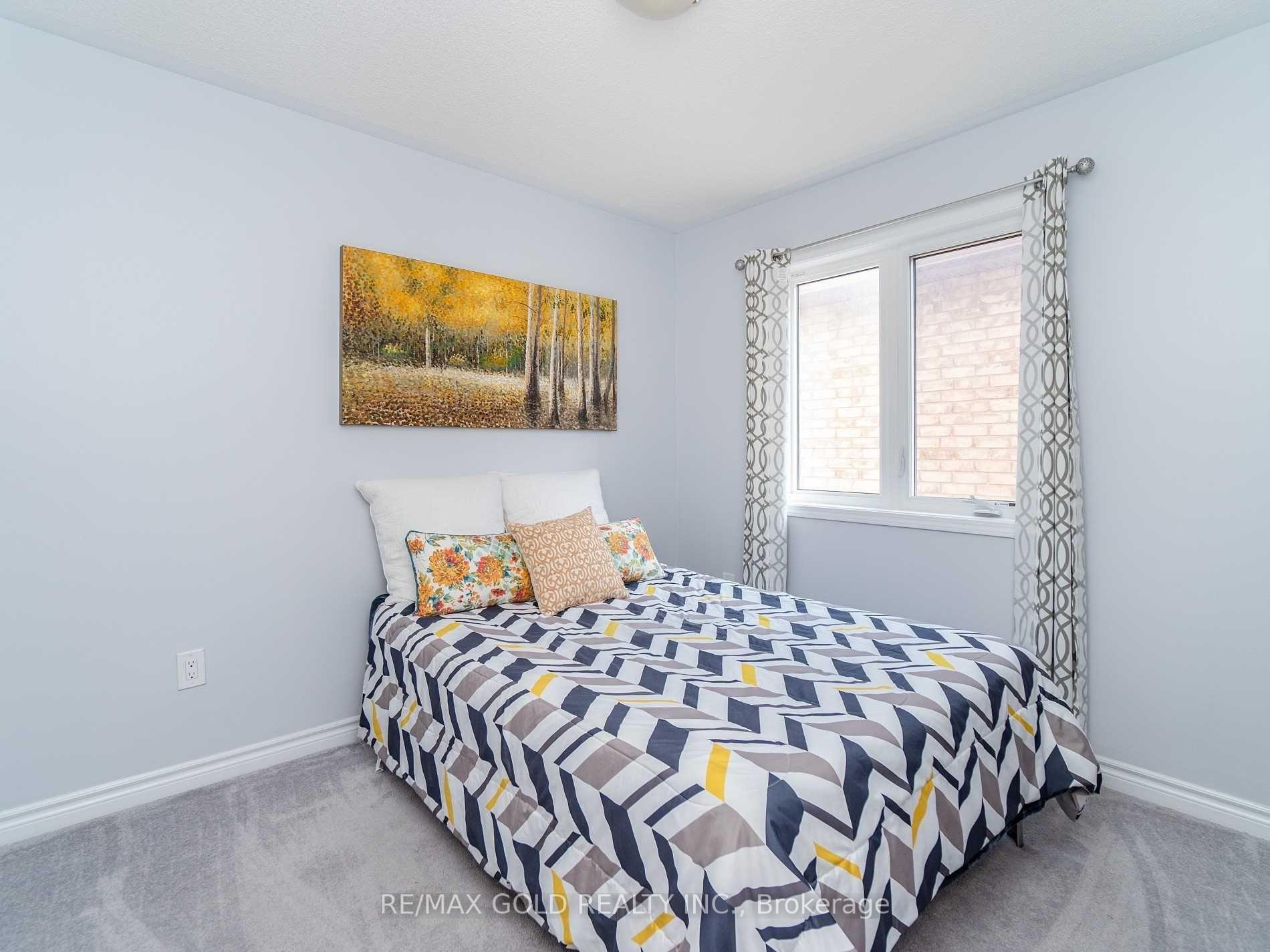 Photo 17 of 102 Leadenhall Road, Brampton, Northwest Brampton — HOMEH