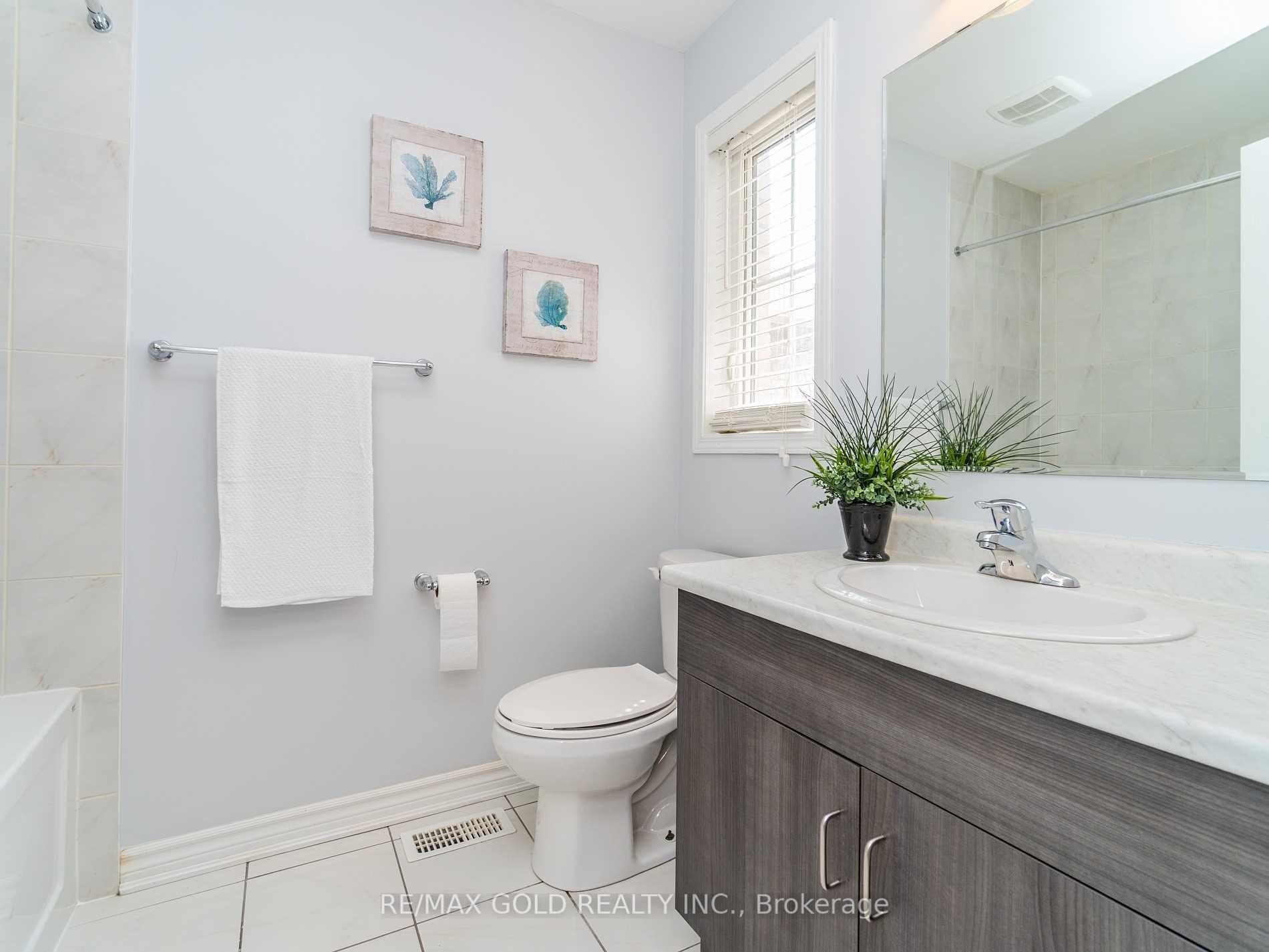 Photo 18 of 102 Leadenhall Road, Brampton, Northwest Brampton — HOMEH