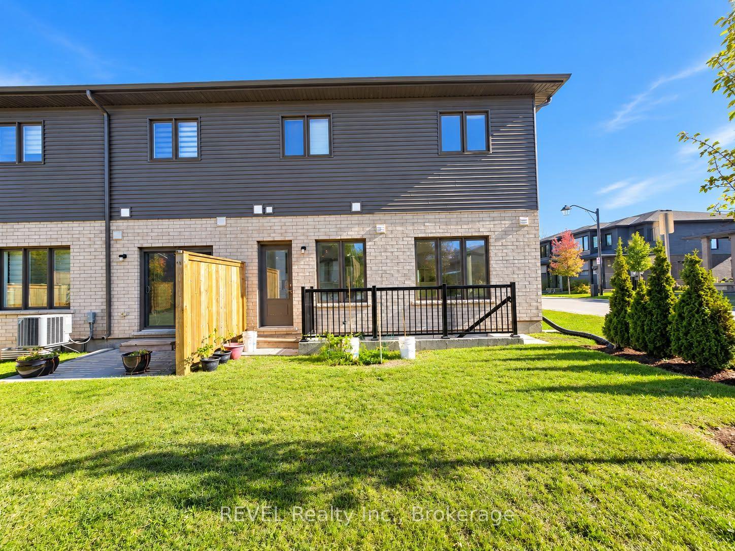 Photo 2 of Unit 71 #UPPER, 4552 Portage Road, Niagara Falls, Cherrywood — HOMEH