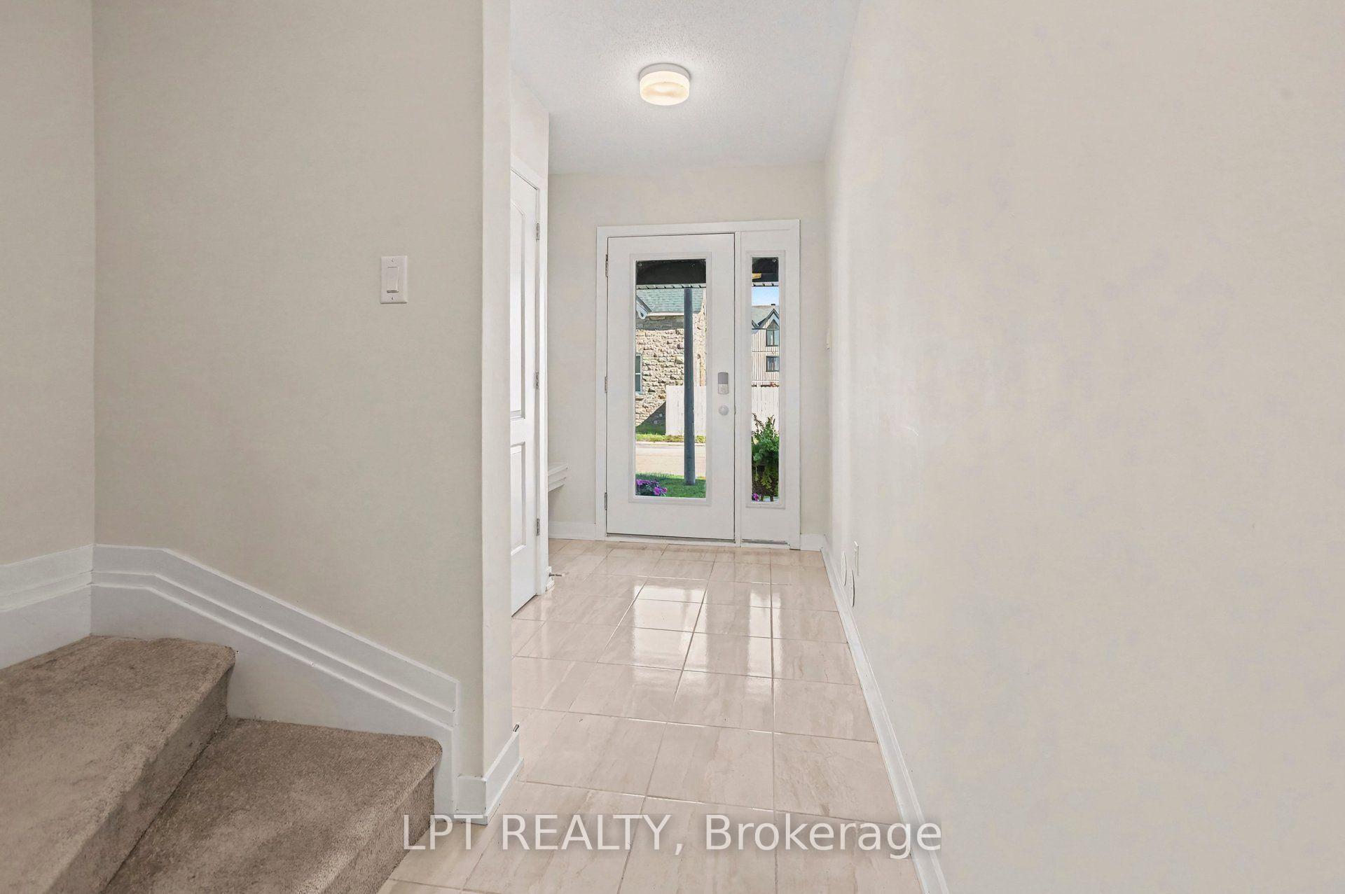 Photo 4 of 812 Kinstead Private, Ottawa, Stittsville (North) — HOMEH
