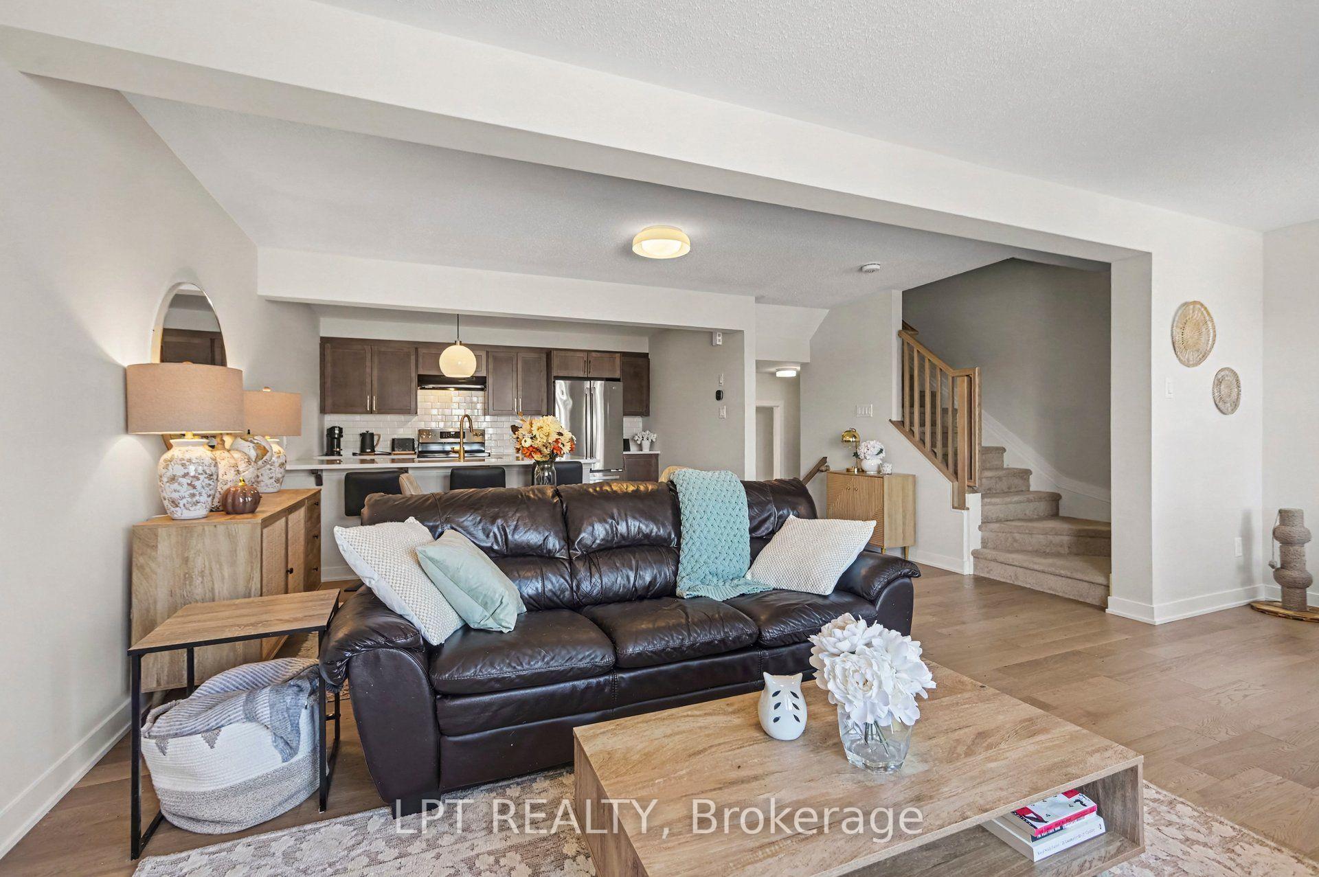 Photo 11 of 812 Kinstead Private, Ottawa, Stittsville (North) — HOMEH