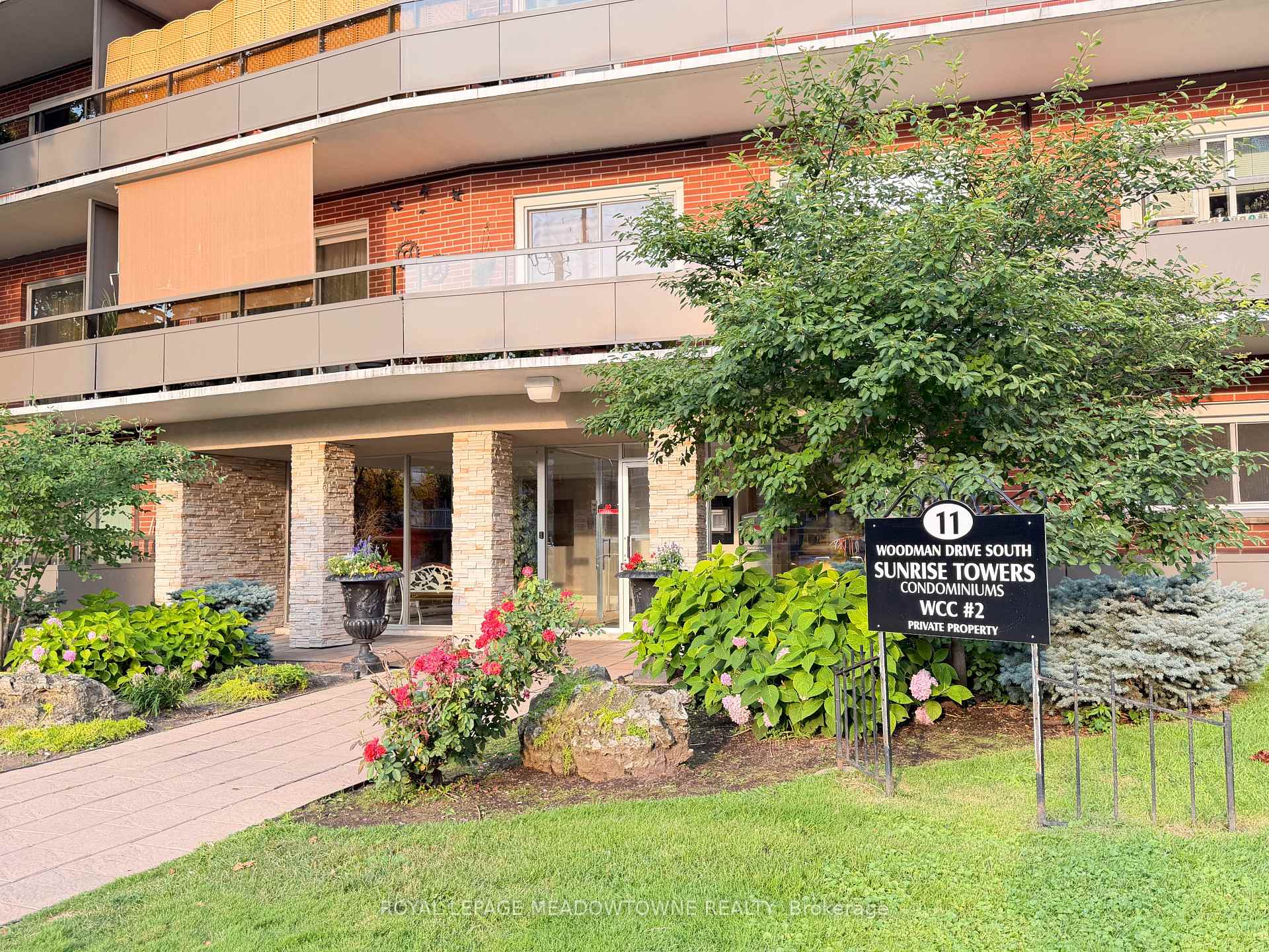Photo 3 of Unit 411, 11 Woodman Drive, Hamilton, Corman — HOMEH