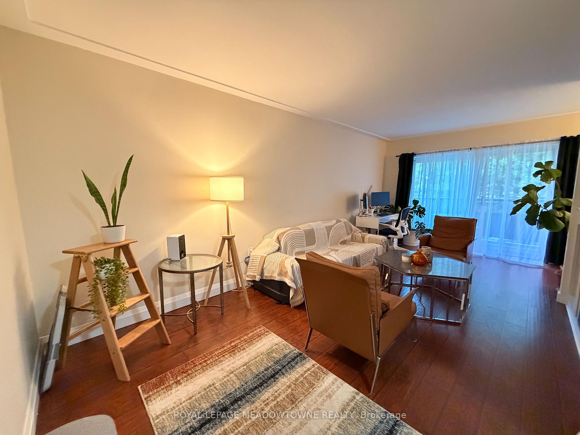 Photo 6 of Unit 411, 11 Woodman Drive, Hamilton, Corman — HOMEH