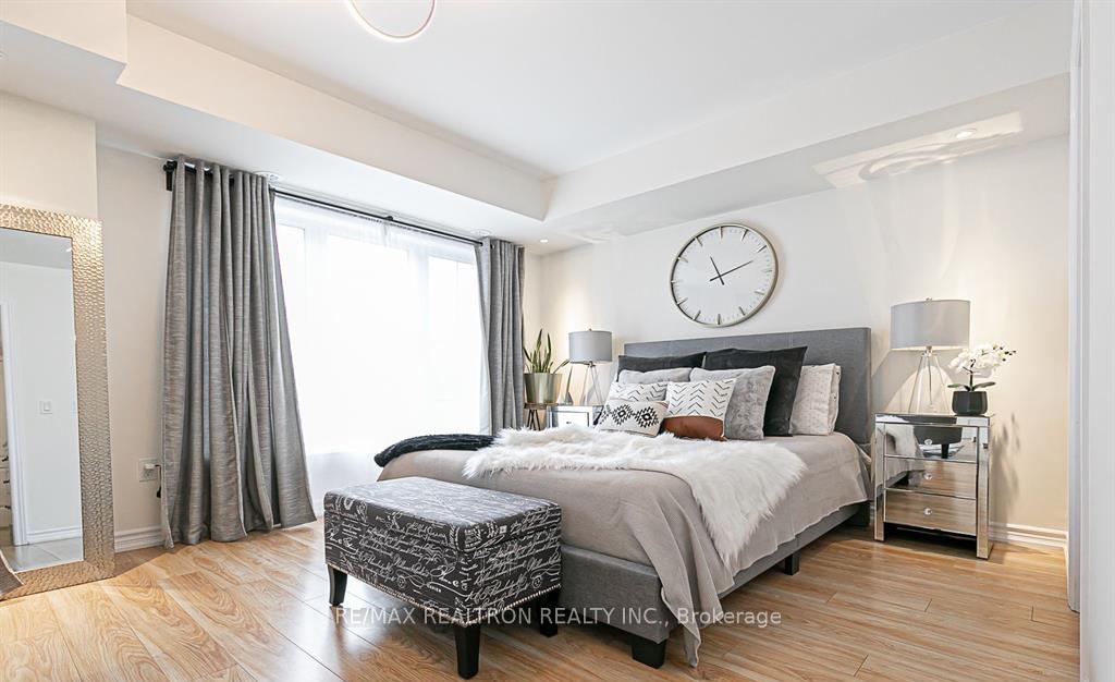 Photo 11 of Unit 11, 181 Parktree Drive, Vaughan, Maple — HOMEH