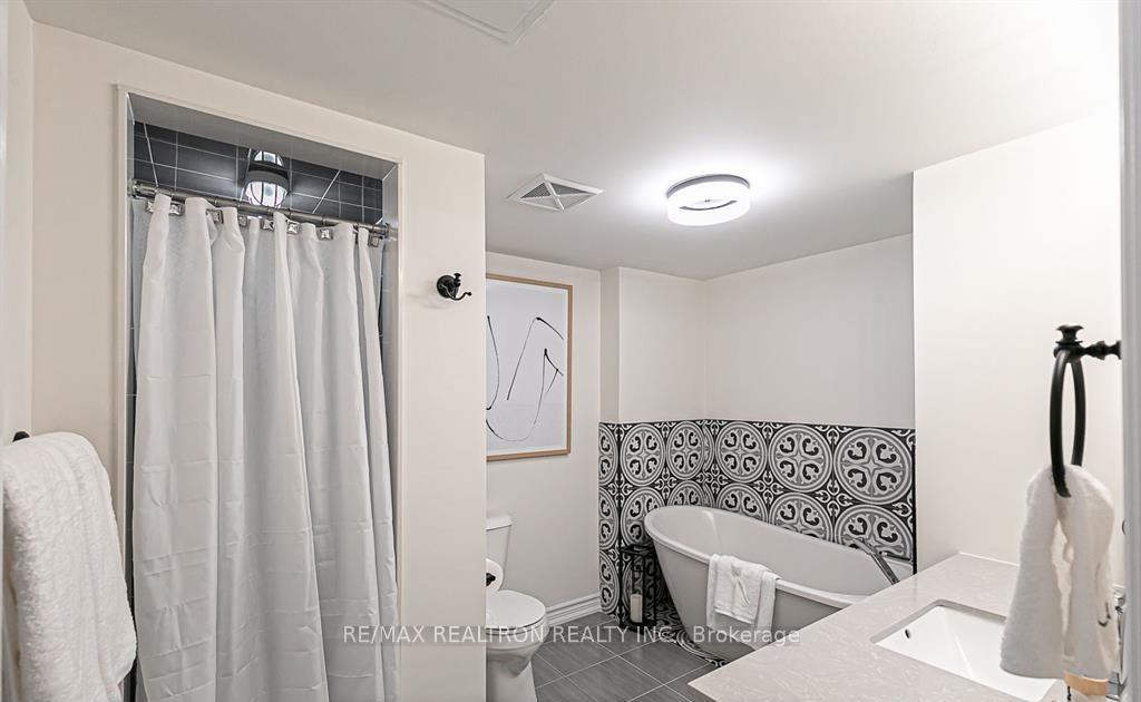 Photo 12 of Unit 11, 181 Parktree Drive, Vaughan, Maple — HOMEH