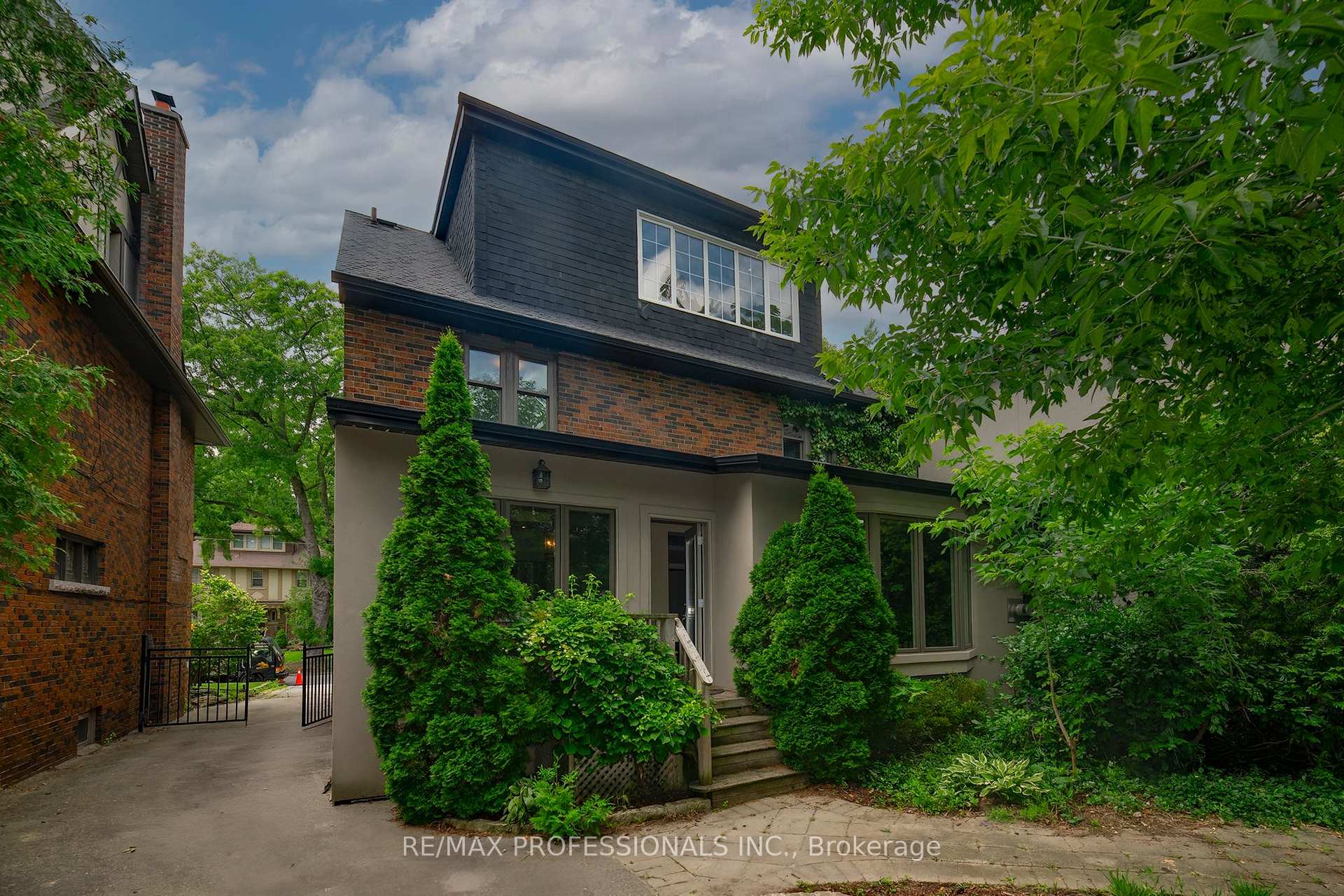 Photo 30 of 61 Grenview Boulevard N, Etobicoke, Kingsway South — HOMEH