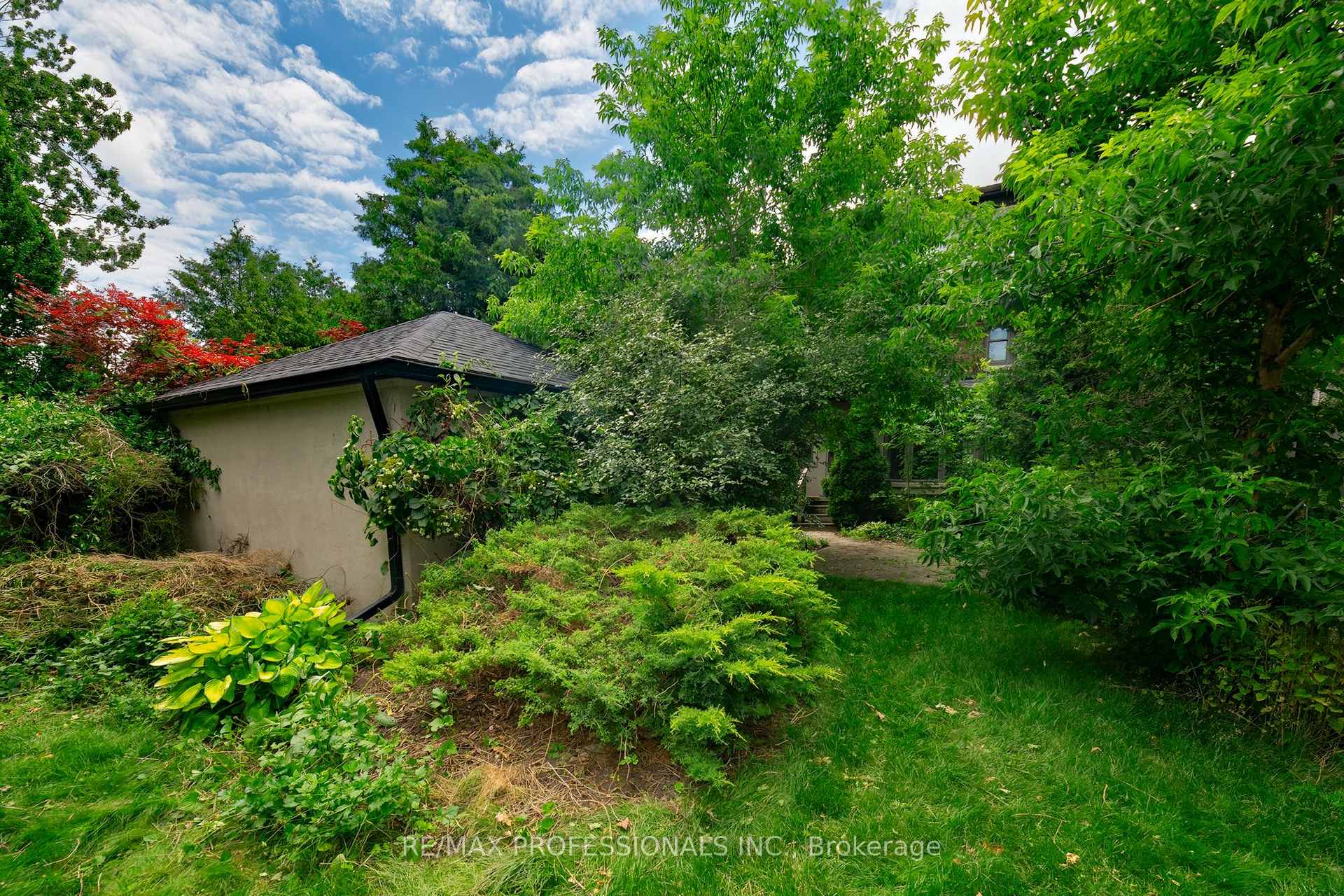 Photo 31 of 61 Grenview Boulevard N, Etobicoke, Kingsway South — HOMEH
