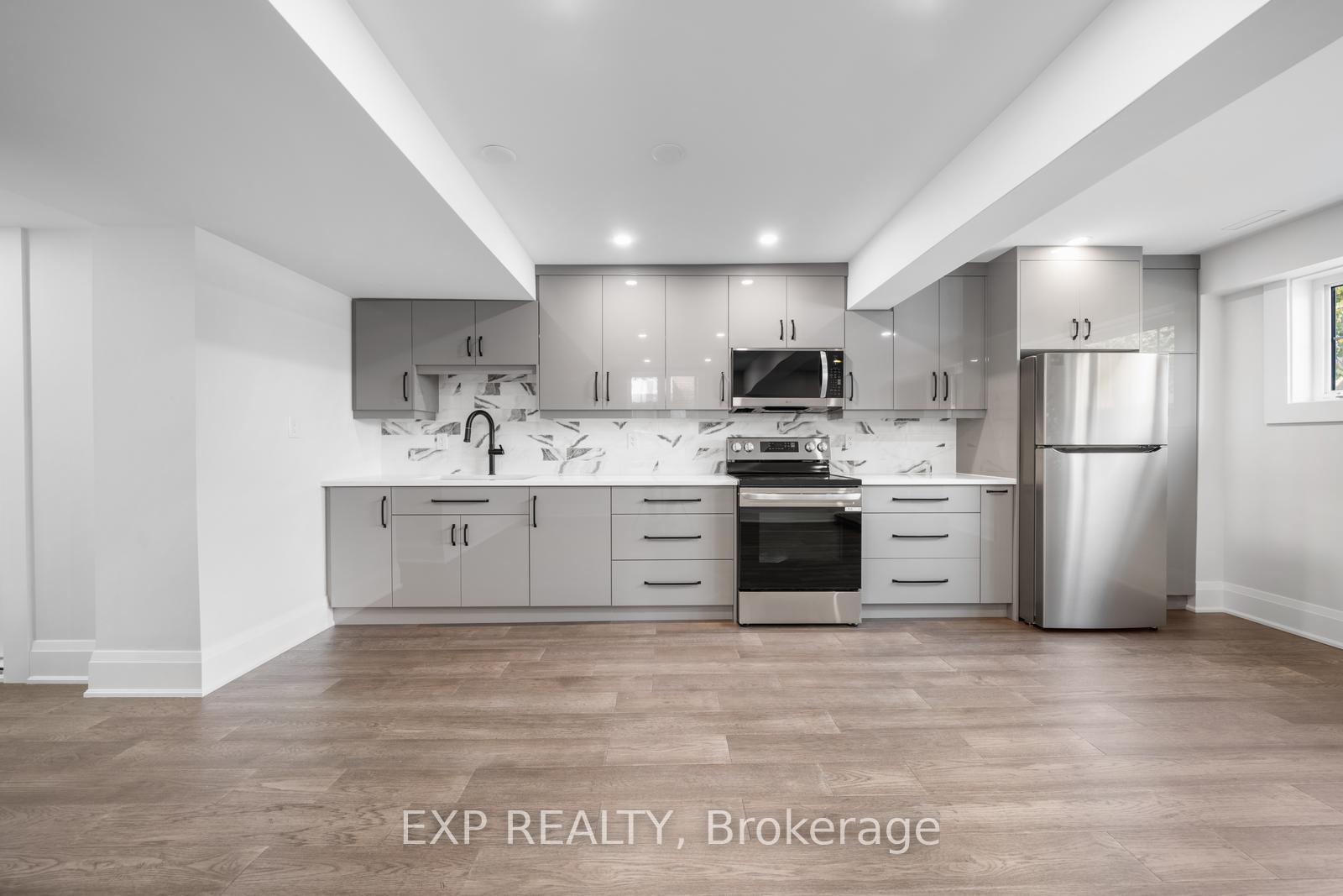 Photo 4 of Unit Lower, 5 Brendwin Road, Toronto, Rockcliffe-Smythe — HOMEH