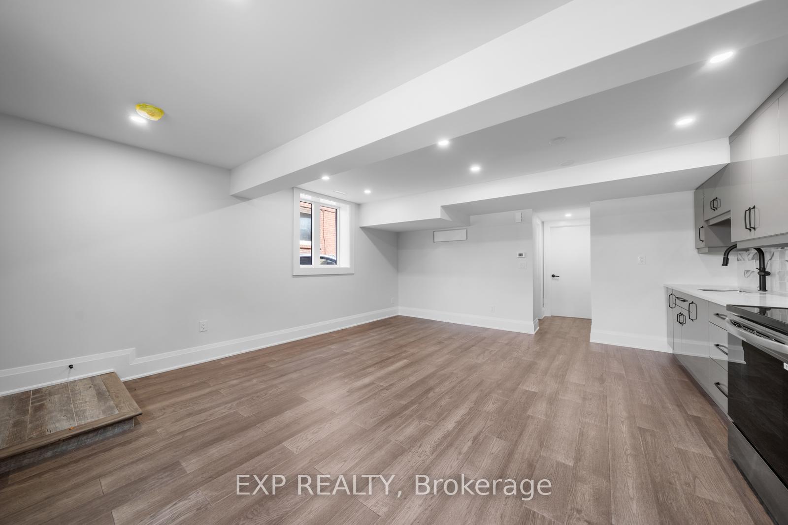 Photo 7 of Unit Lower, 5 Brendwin Road, Toronto, Rockcliffe-Smythe — HOMEH
