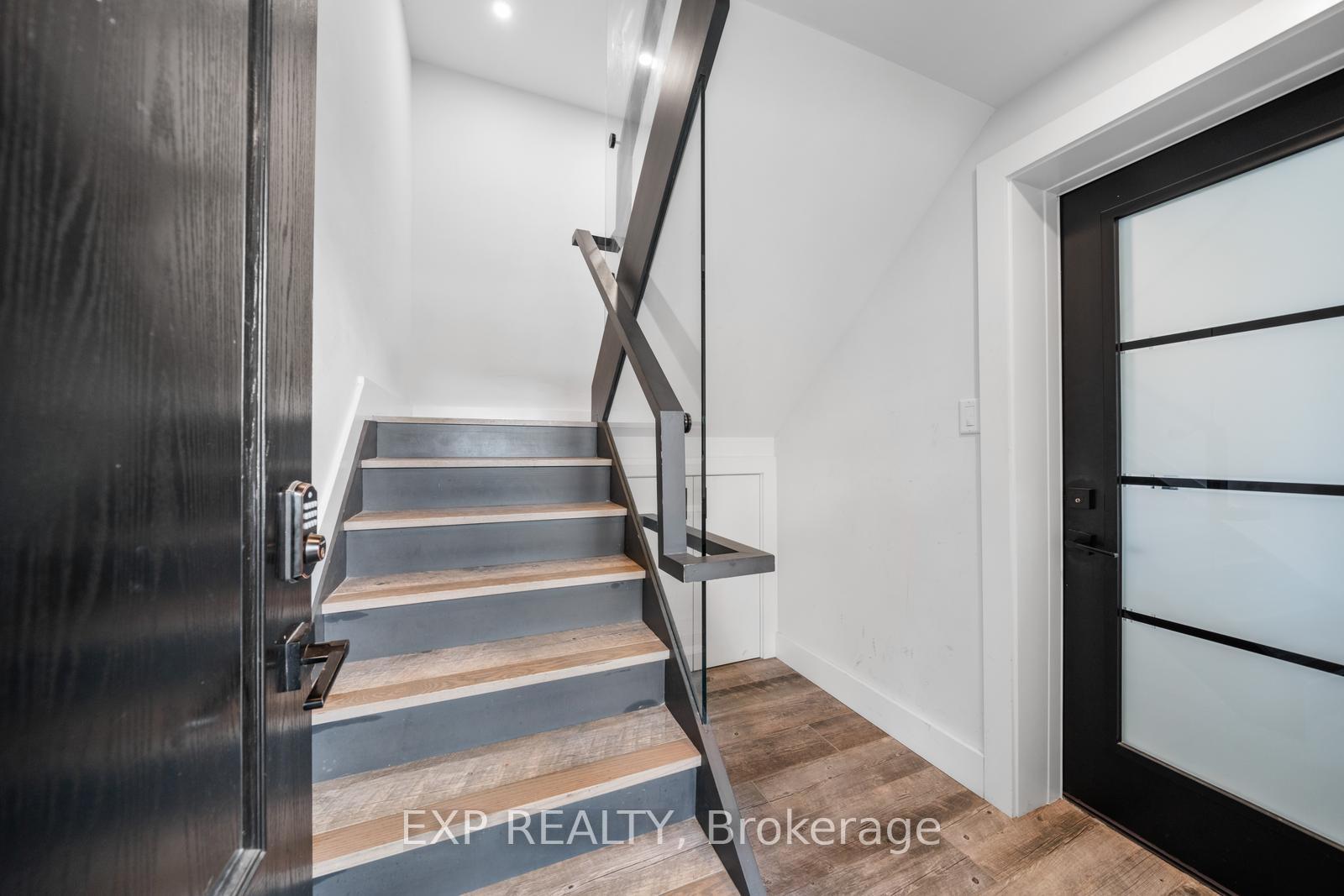 Photo 11 of Unit Lower, 5 Brendwin Road, Toronto, Rockcliffe-Smythe — HOMEH