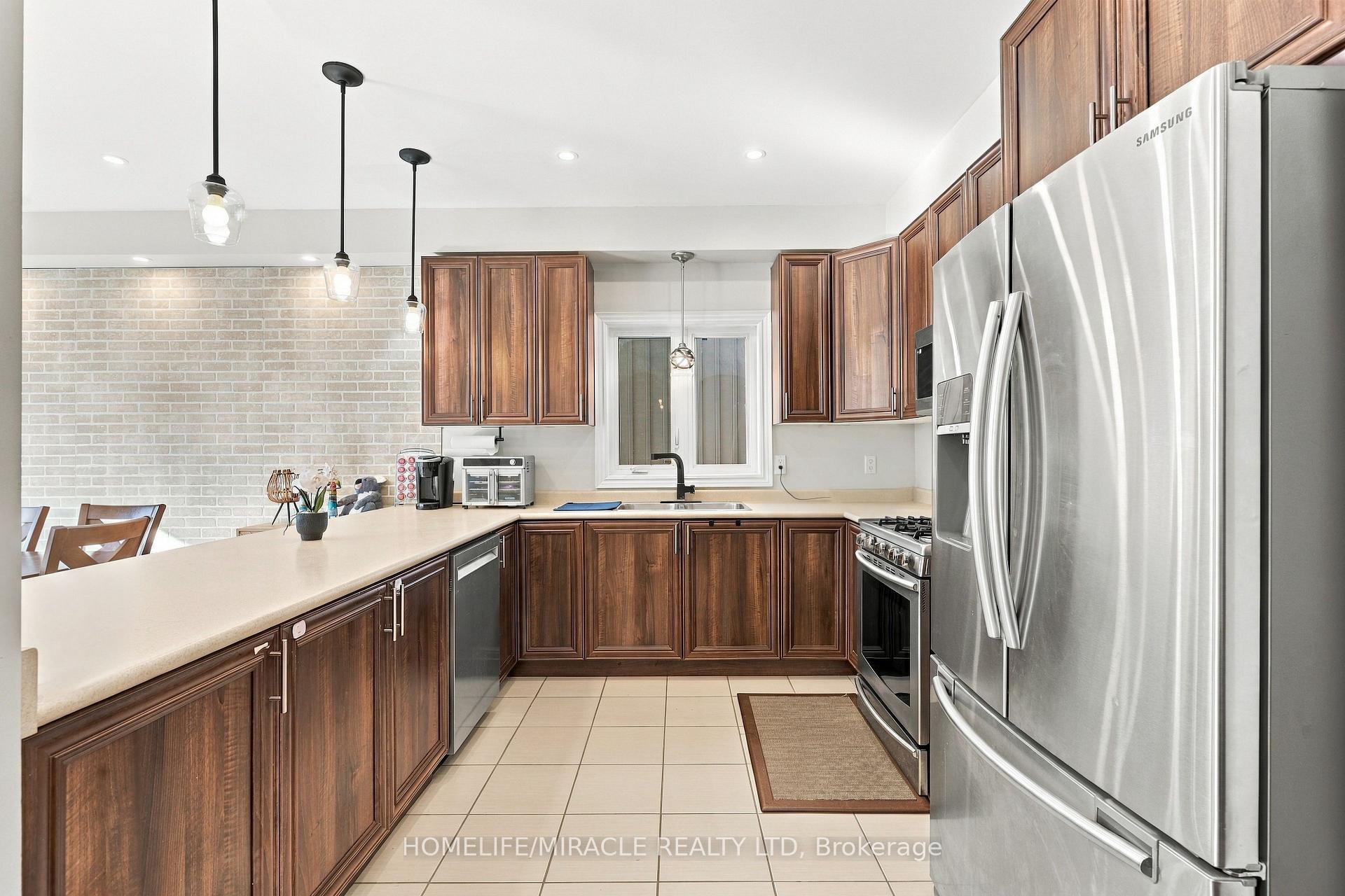 Photo 14 of 107 Anderson Road, New Tecumseth, Alliston — HOMEH