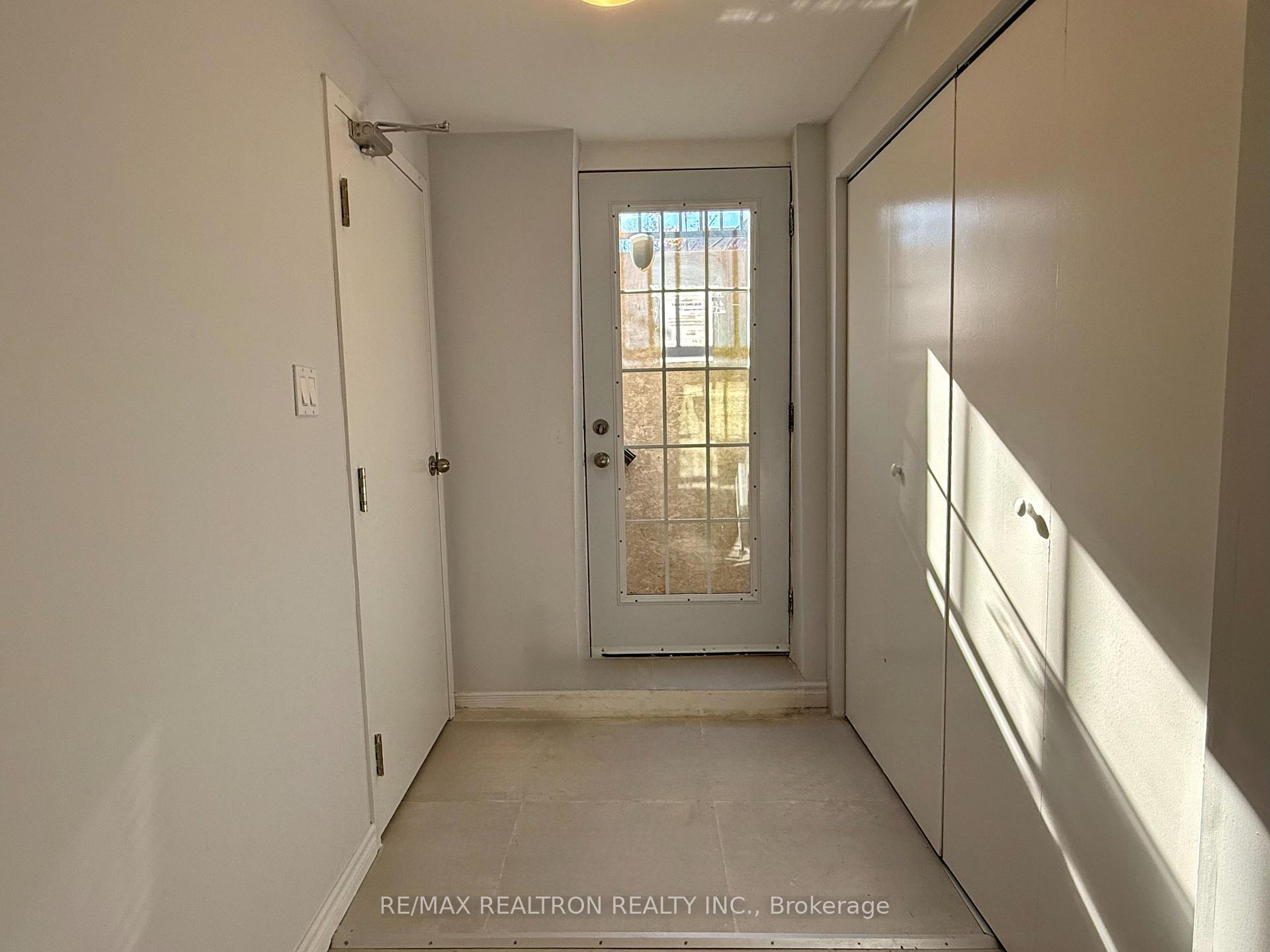 Photo 2 of Unit Bsmnt, 1520 Sandhurst Crescent, Pickering, Highbush — HOMEH