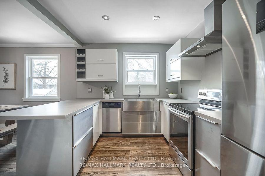 Photo 10 of Unit UPPER, 6 Thirty First Street, Etobicoke, Long Branch — HOMEH