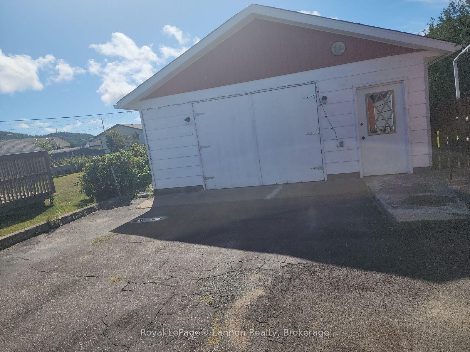 Photo 3 of 306 Walker Street E, Schreiber — HOMEH