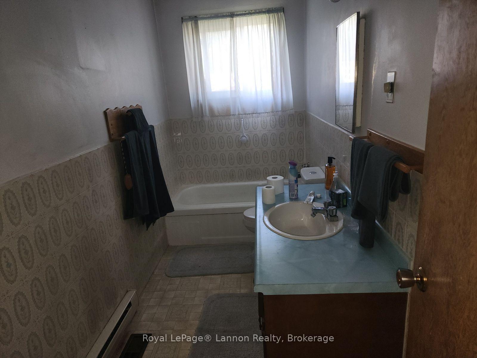 Photo 8 of 306 Walker Street E, Schreiber — HOMEH