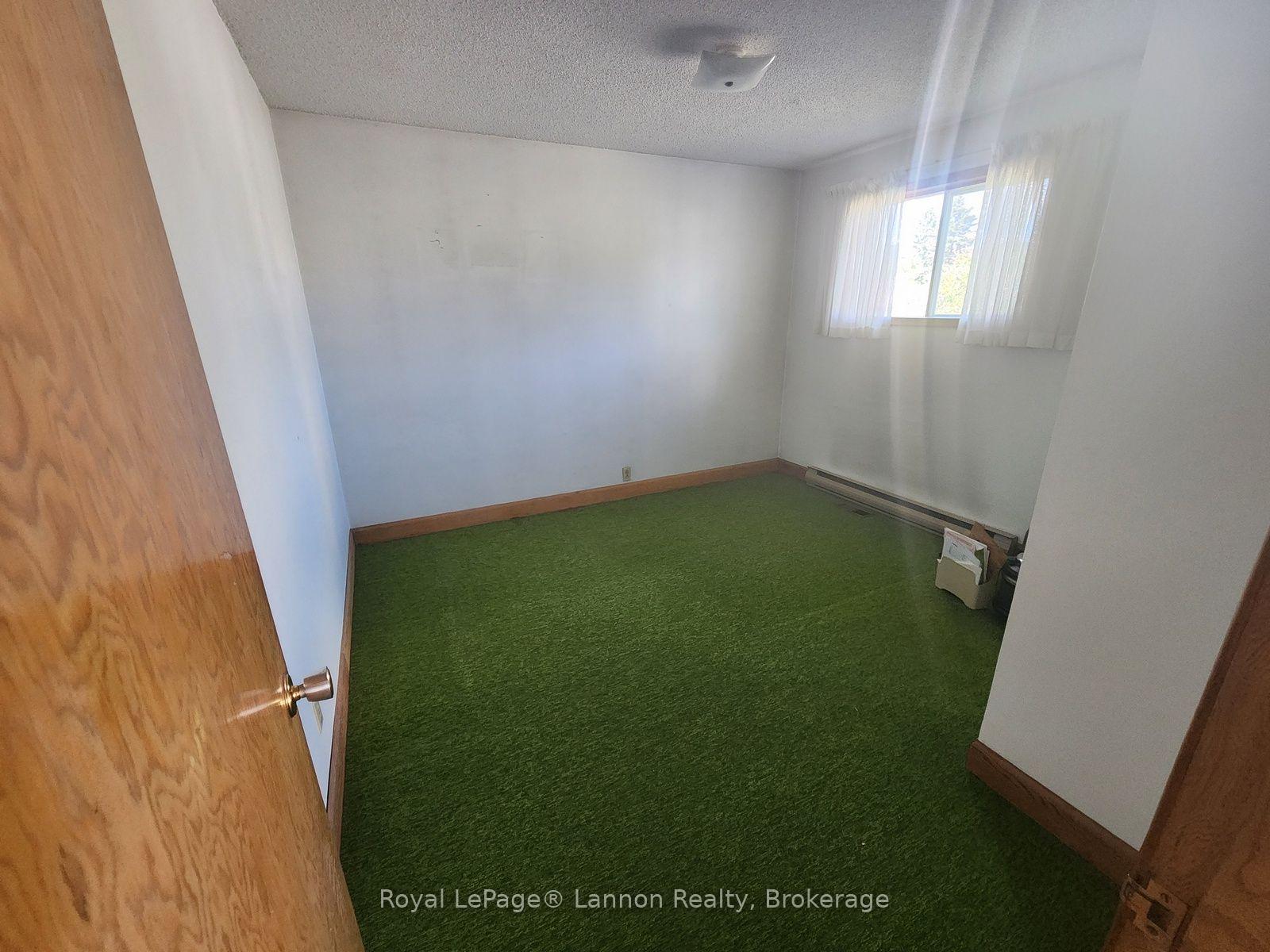 Photo 10 of 306 Walker Street E, Schreiber — HOMEH