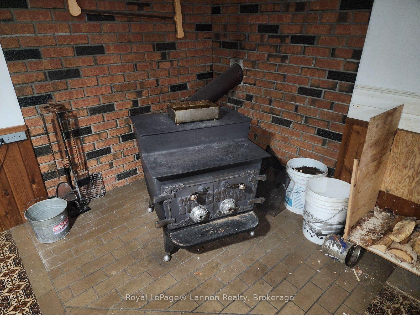 Photo 18 of 306 Walker Street E, Schreiber — HOMEH