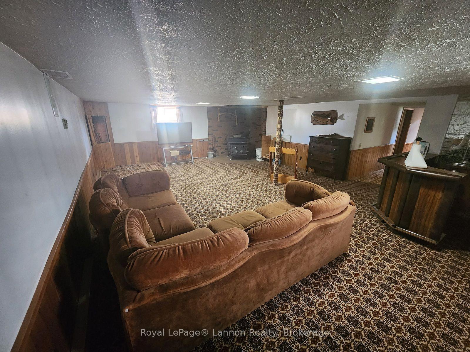 Photo 23 of 306 Walker Street E, Schreiber — HOMEH