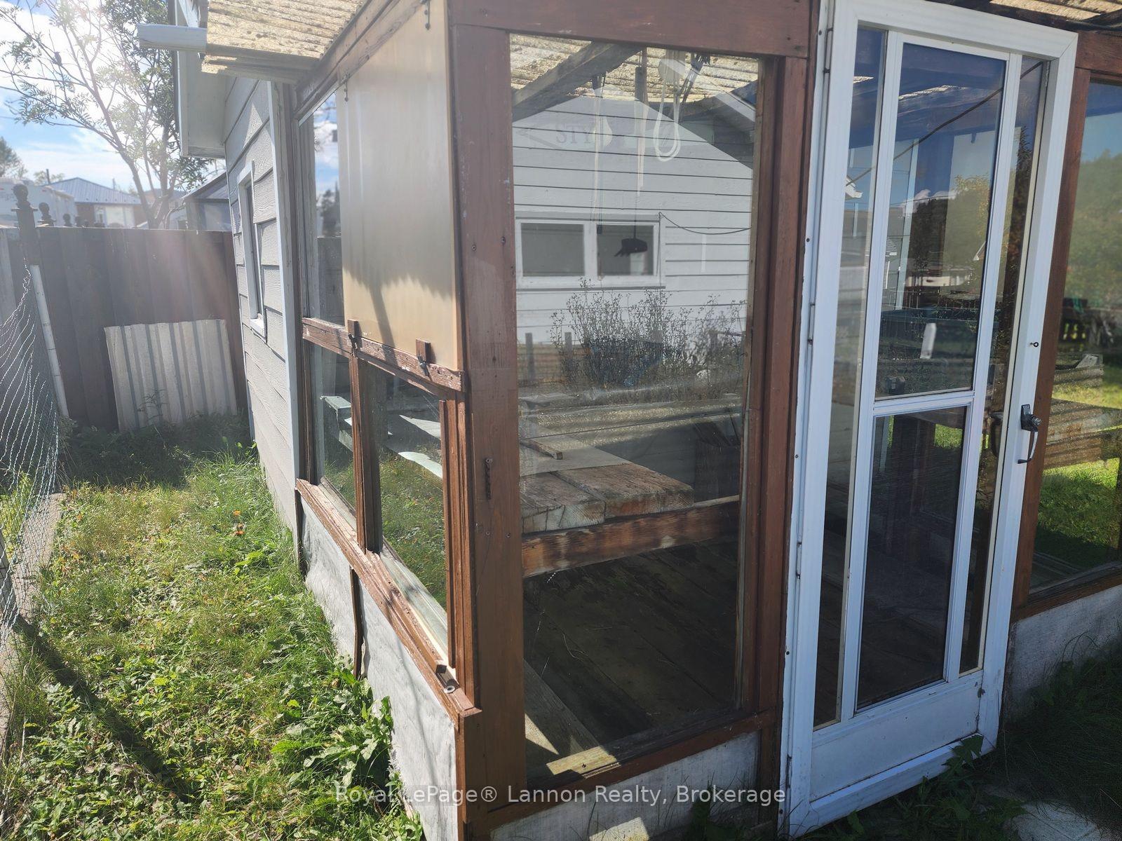 Photo 37 of 306 Walker Street E, Schreiber — HOMEH