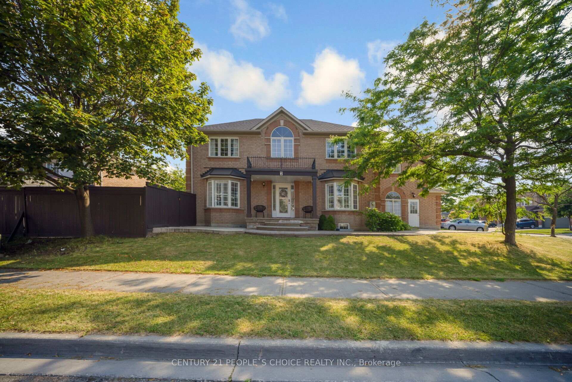 Photo 2 of 2 Checkerberry Crescent, Brampton, Sandringham-Wellington — HOMEH