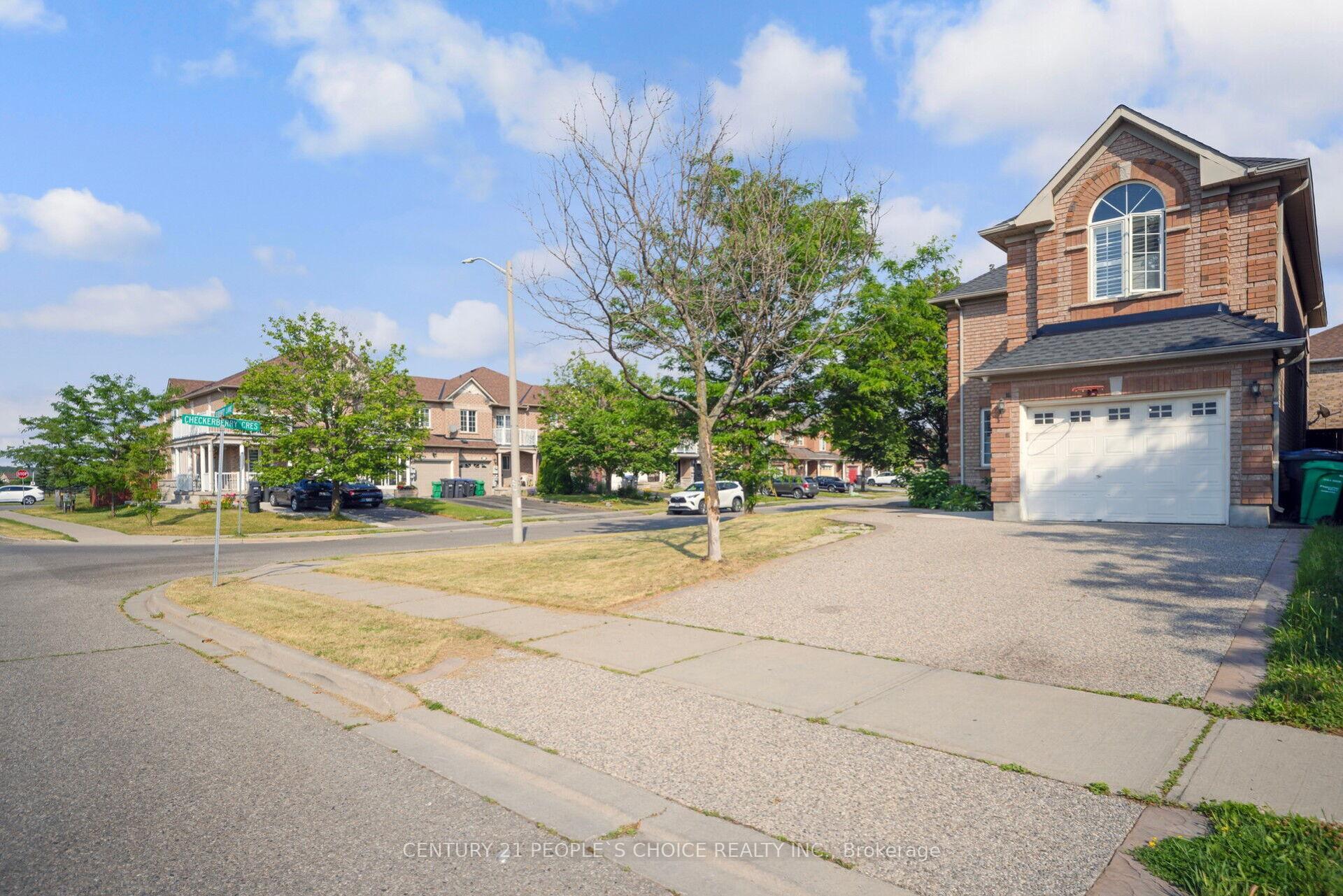 Photo 5 of 2 Checkerberry Crescent, Brampton, Sandringham-Wellington — HOMEH