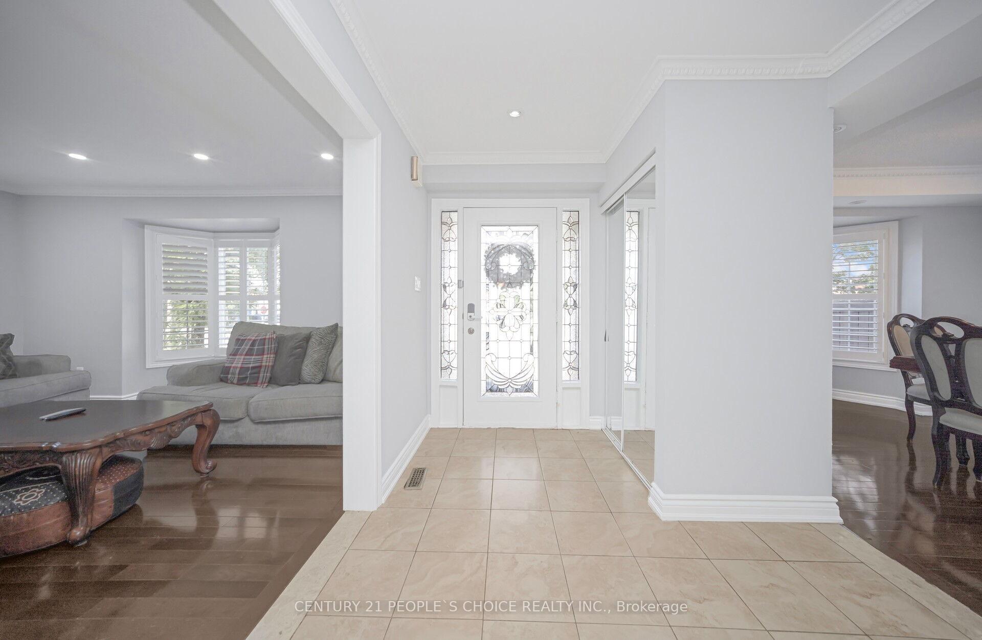 Photo 10 of 2 Checkerberry Crescent, Brampton, Sandringham-Wellington — HOMEH