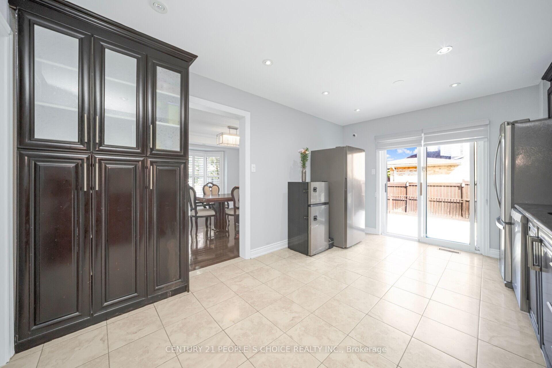 Photo 17 of 2 Checkerberry Crescent, Brampton, Sandringham-Wellington — HOMEH