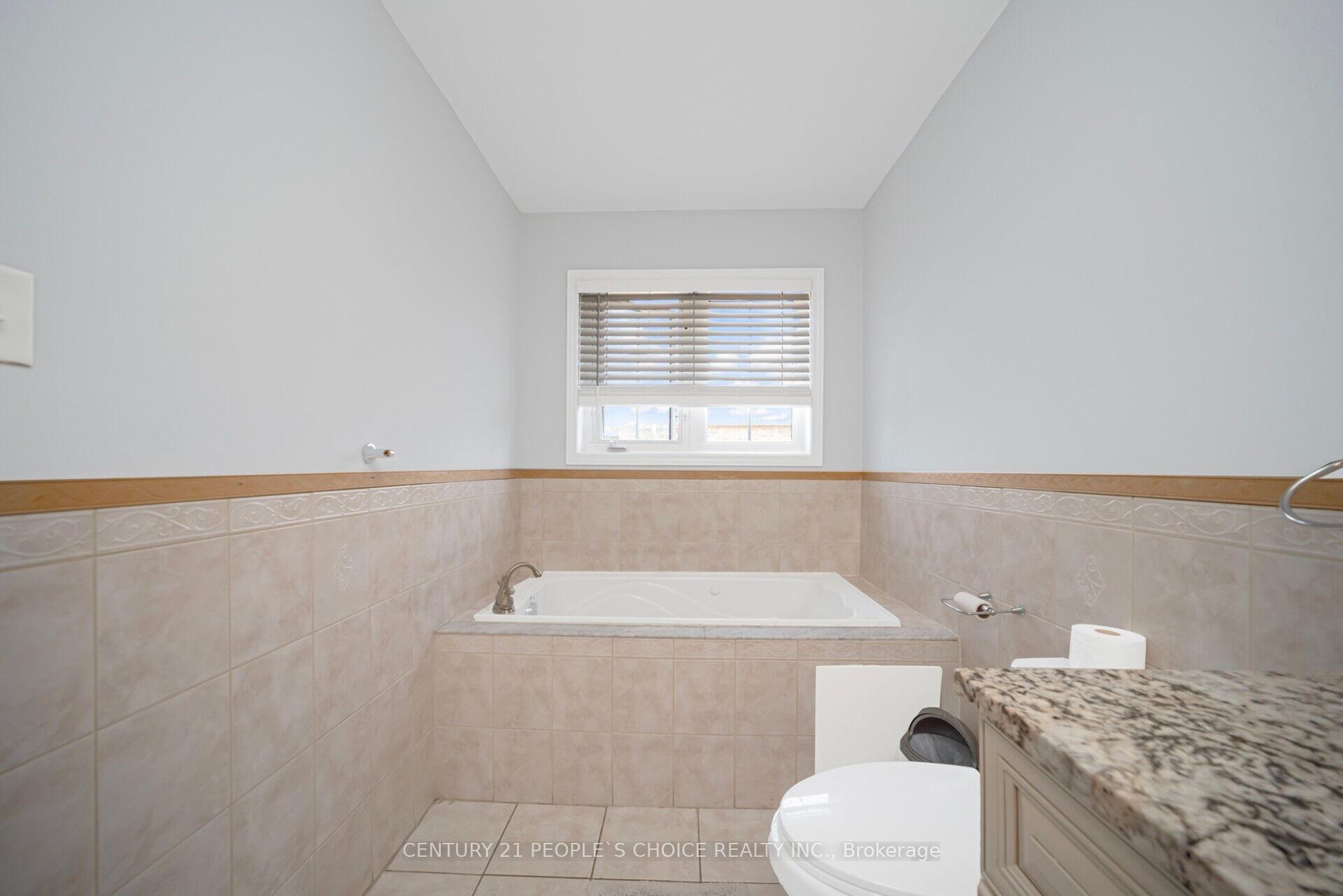 Photo 36 of 2 Checkerberry Crescent, Brampton, Sandringham-Wellington — HOMEH
