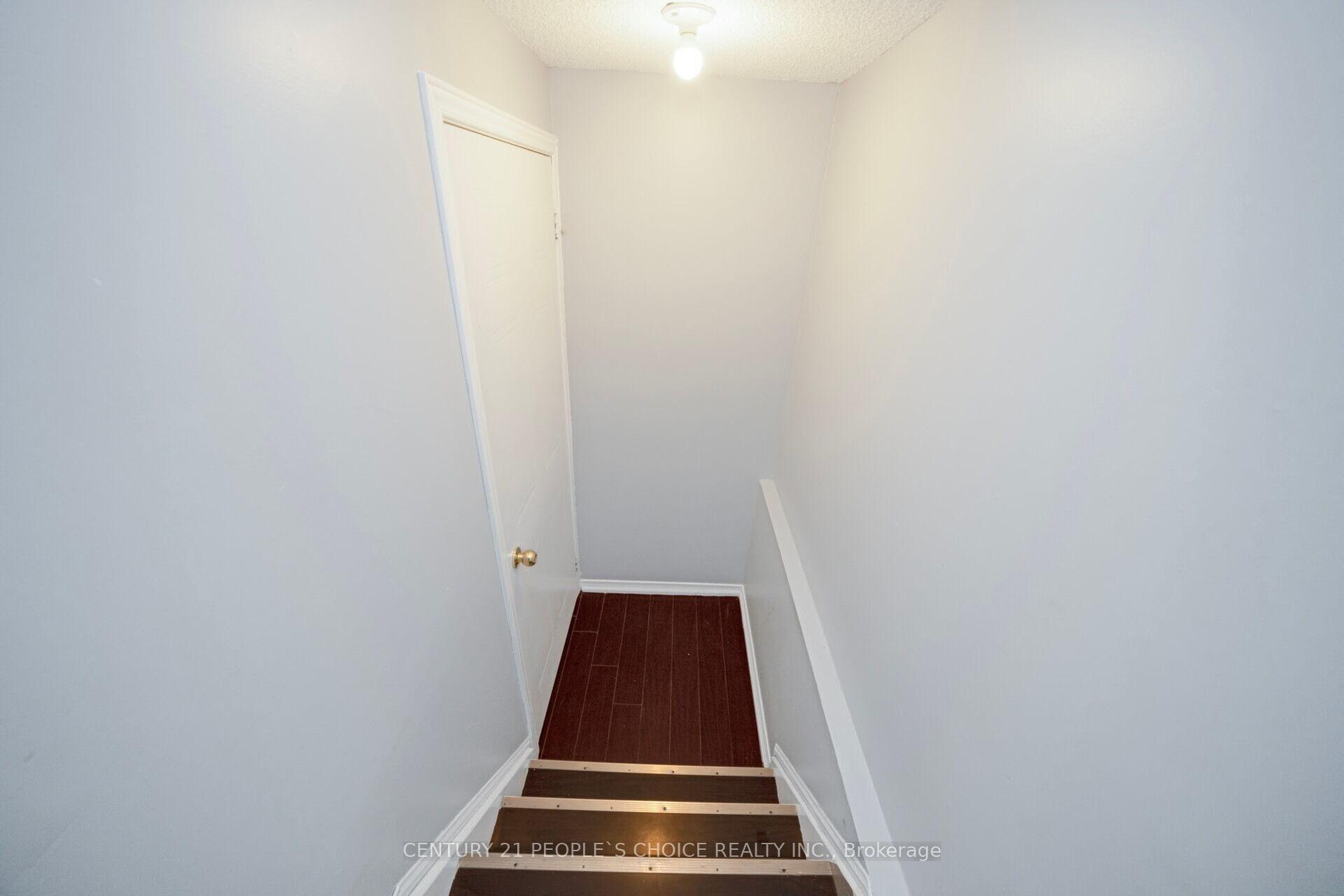 Photo 38 of 2 Checkerberry Crescent, Brampton, Sandringham-Wellington — HOMEH